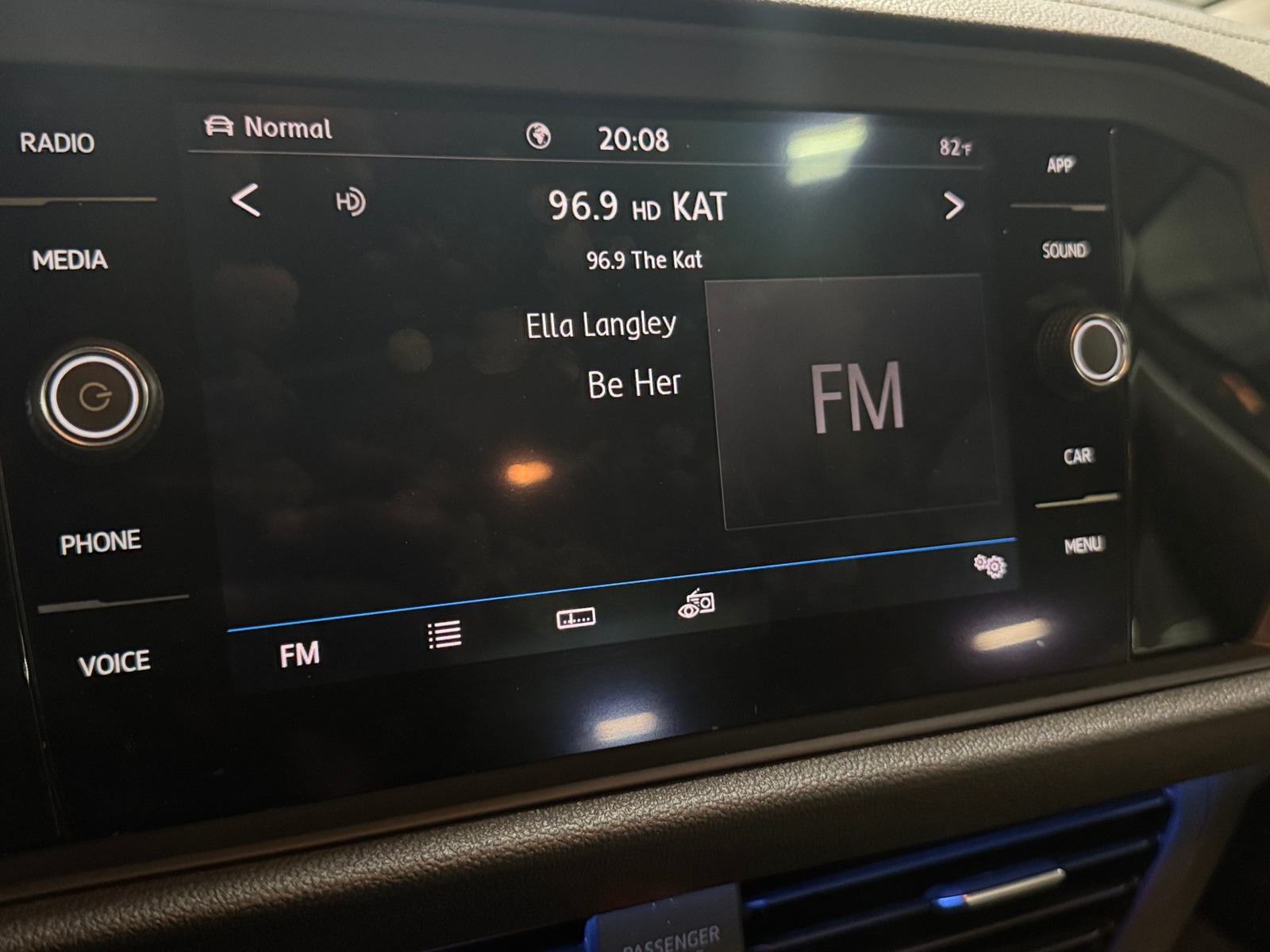 Thumbnail: 2020 Volkswagen Jetta - 3