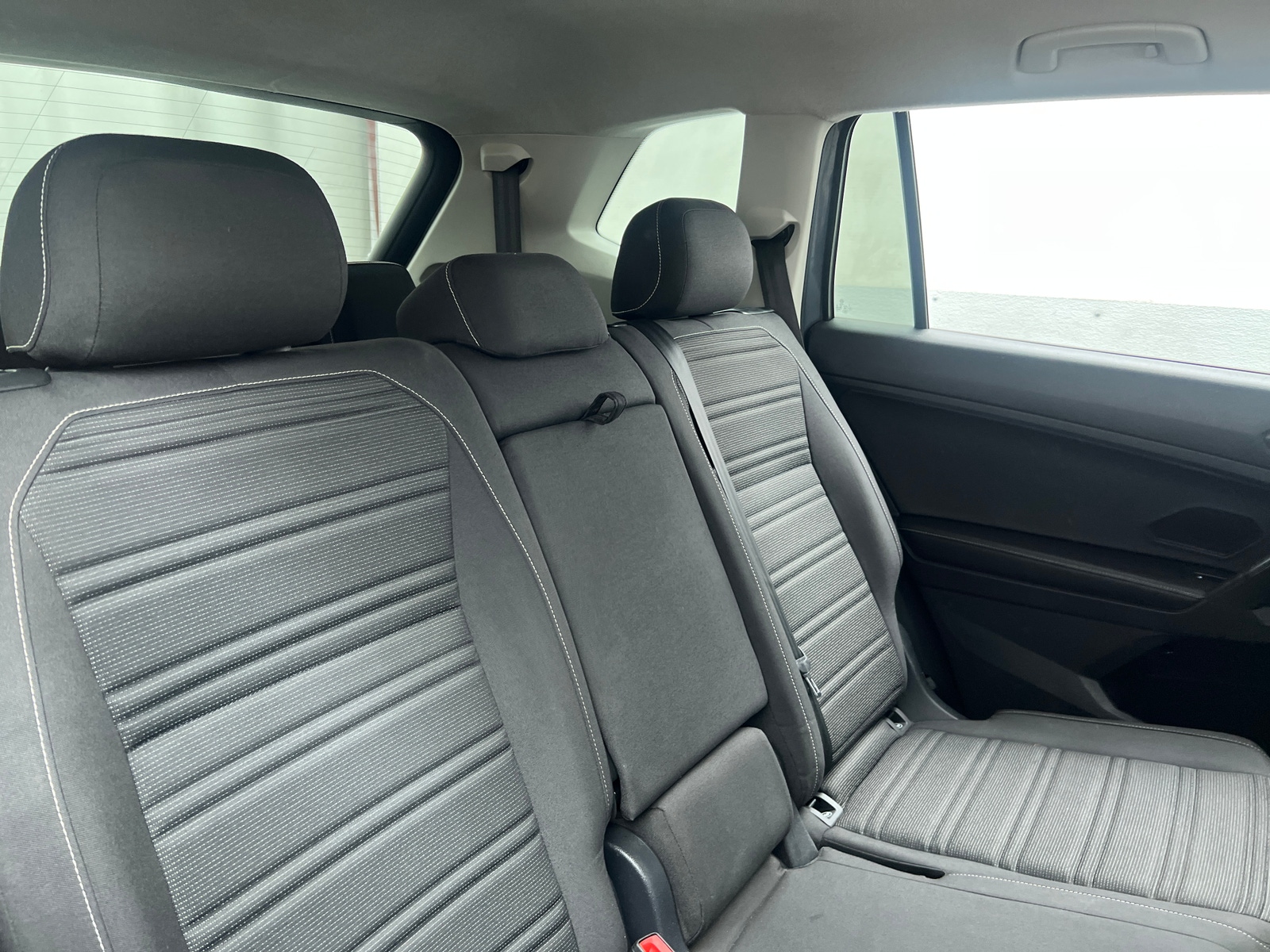 Thumbnail: 2022 Volkswagen Tiguan - 6