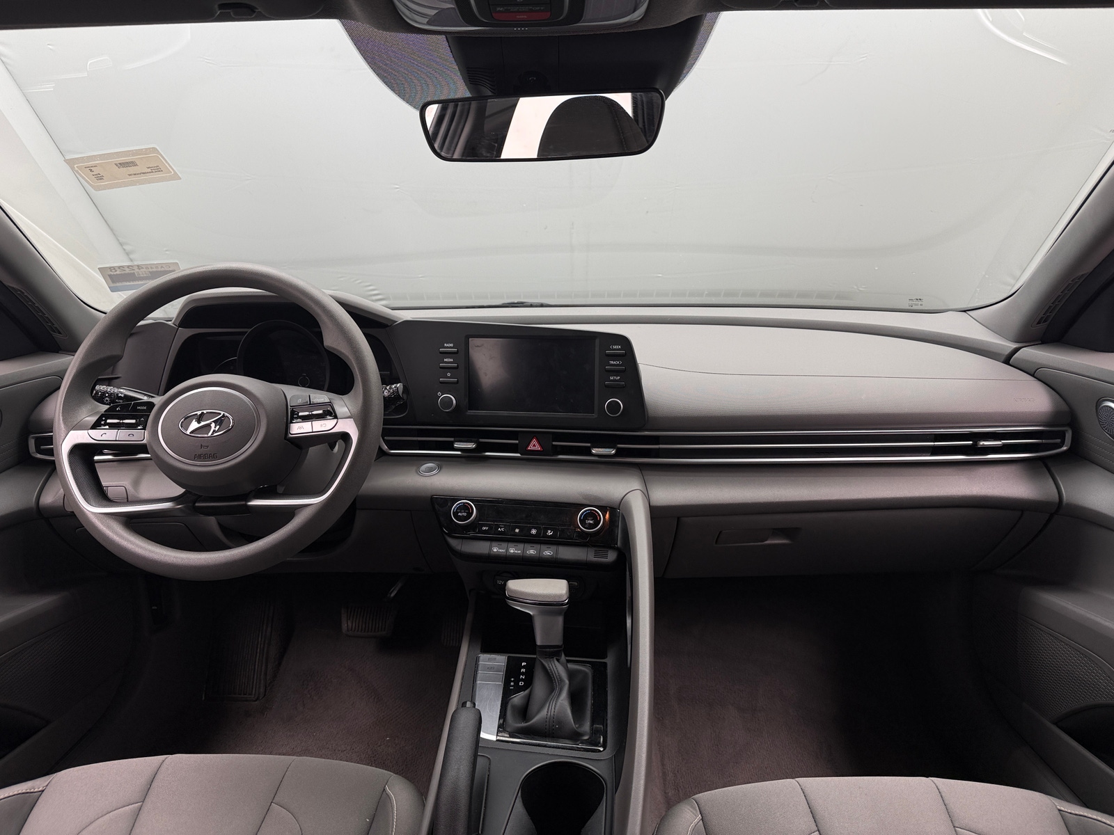 Thumbnail: 2023 Hyundai Elantra - 3