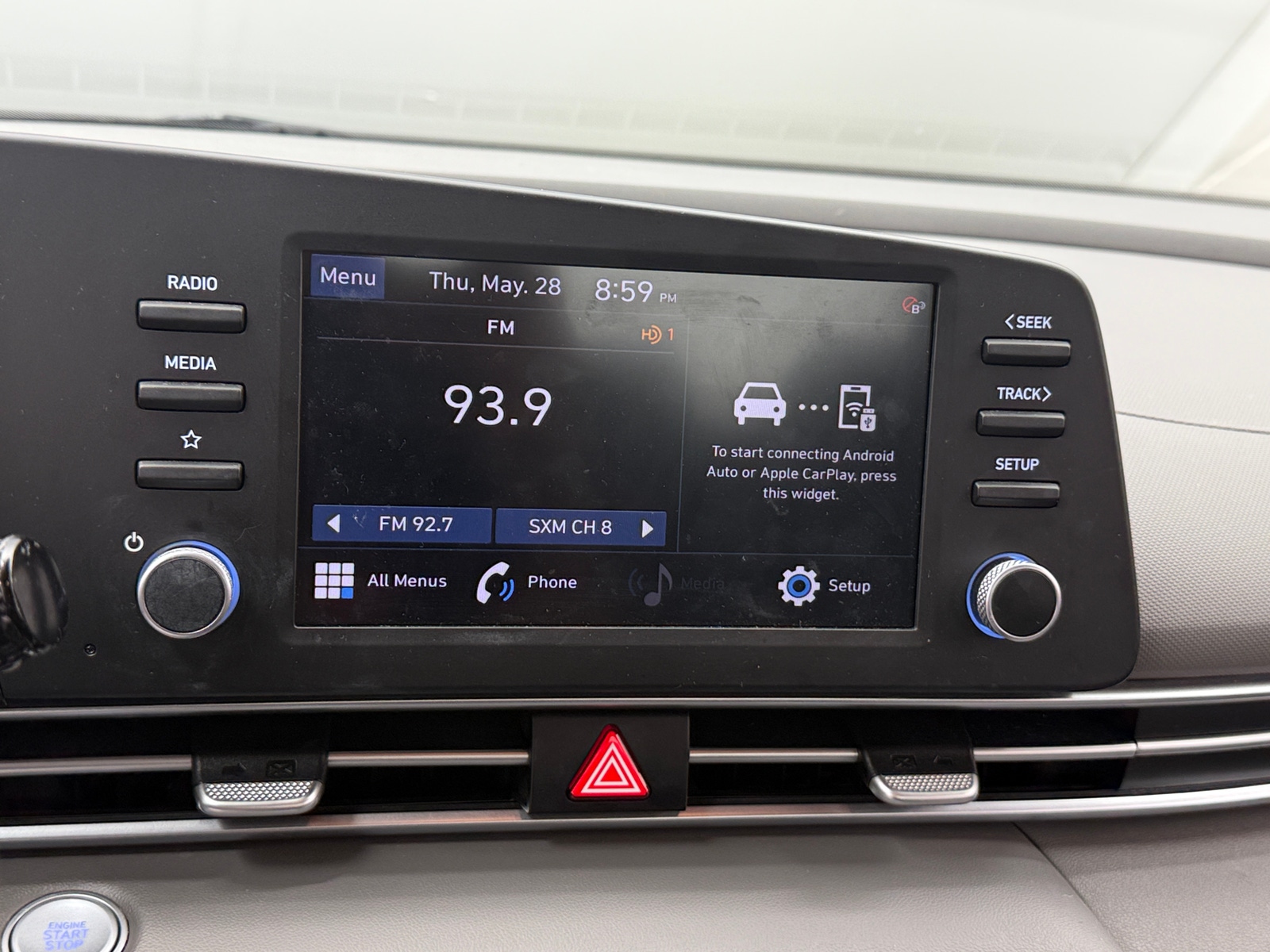 Thumbnail: 2023 Hyundai Elantra - 4