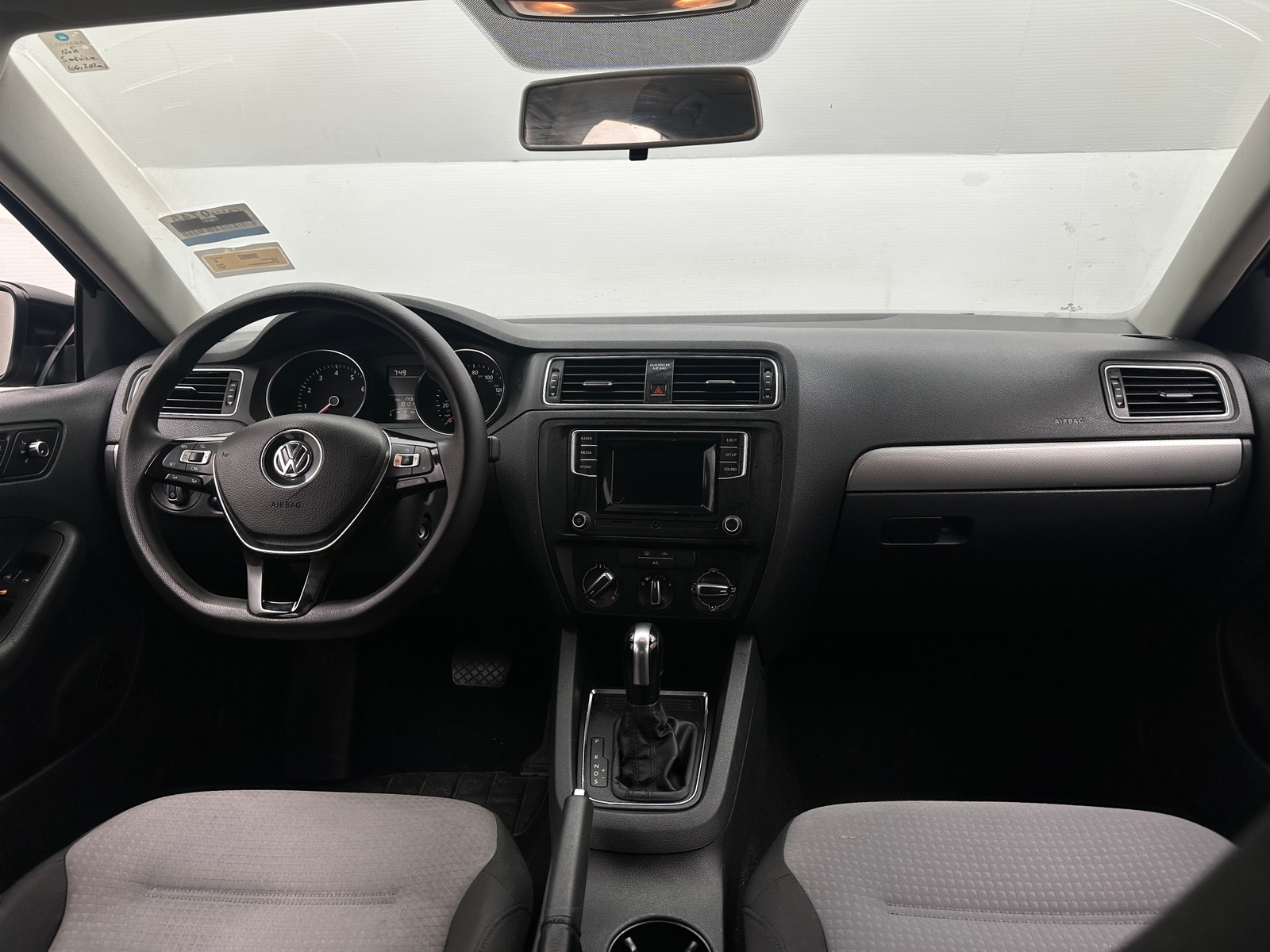 Thumbnail: 2017 Volkswagen Jetta - 3