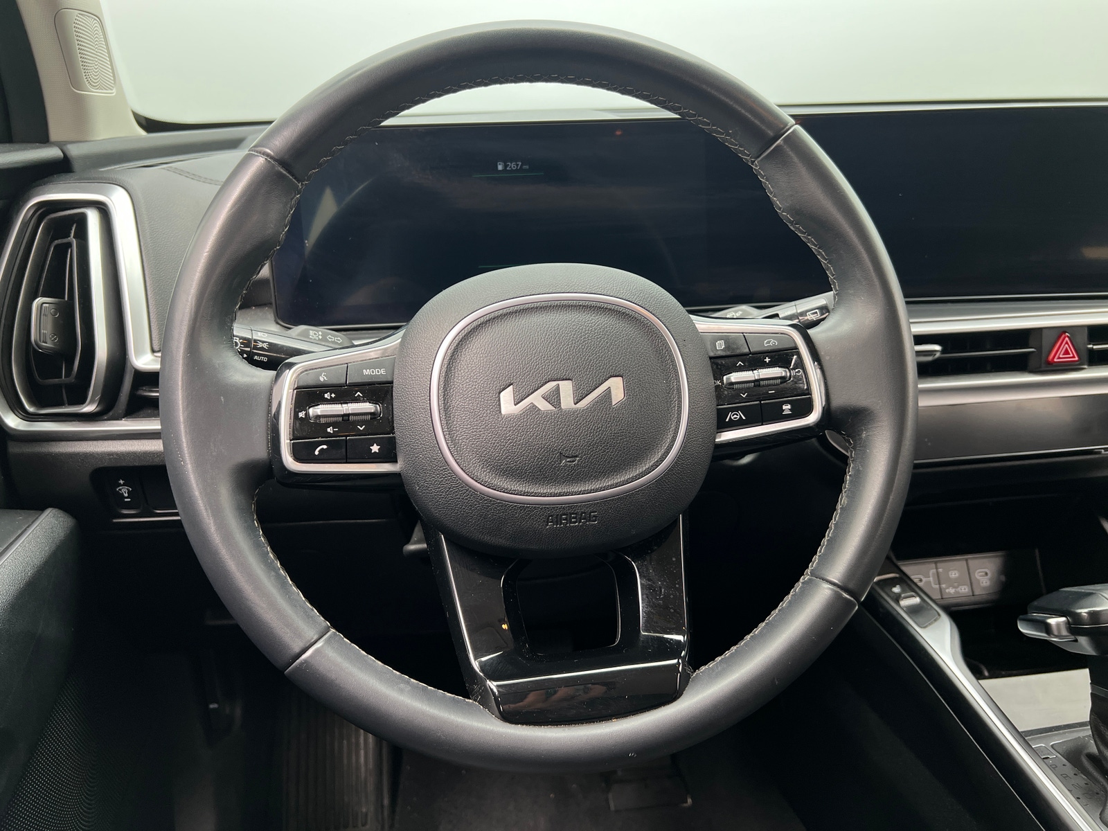 Thumbnail: 2024 Kia Sorento - 4