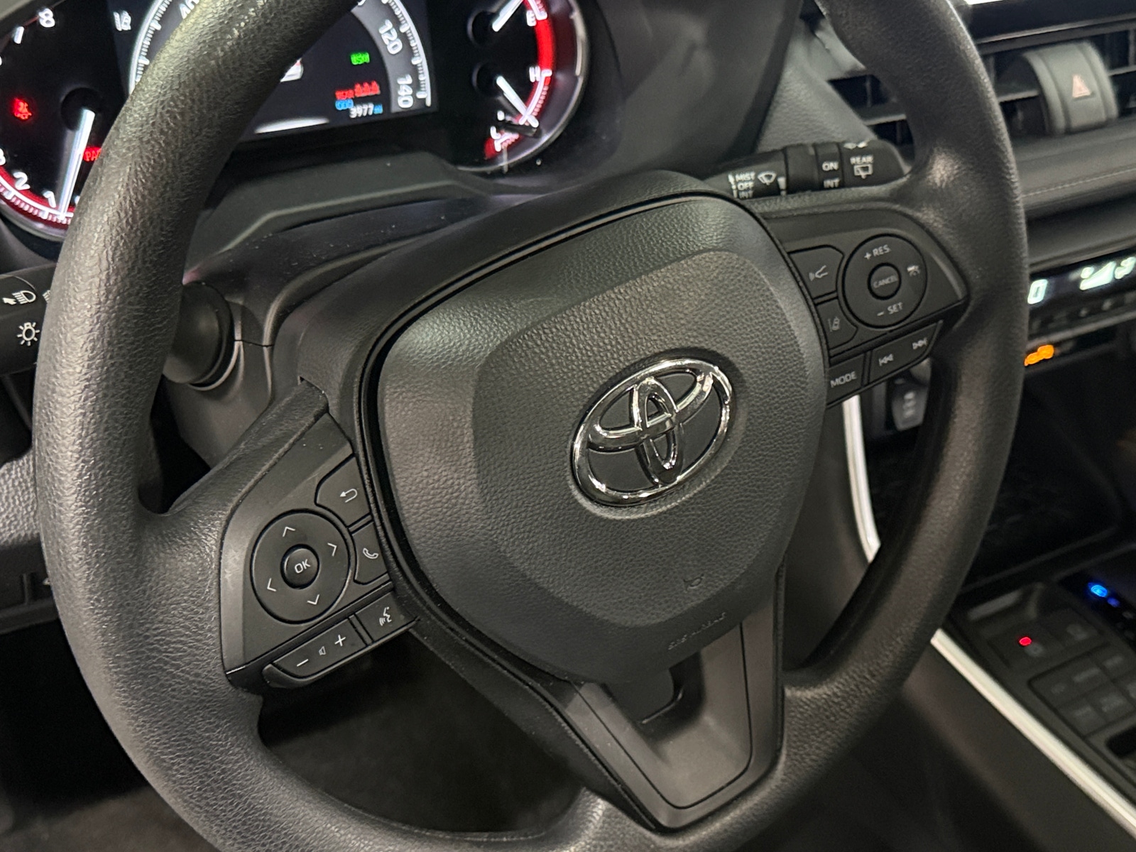 Thumbnail: 2025 Toyota RAV4 - 5