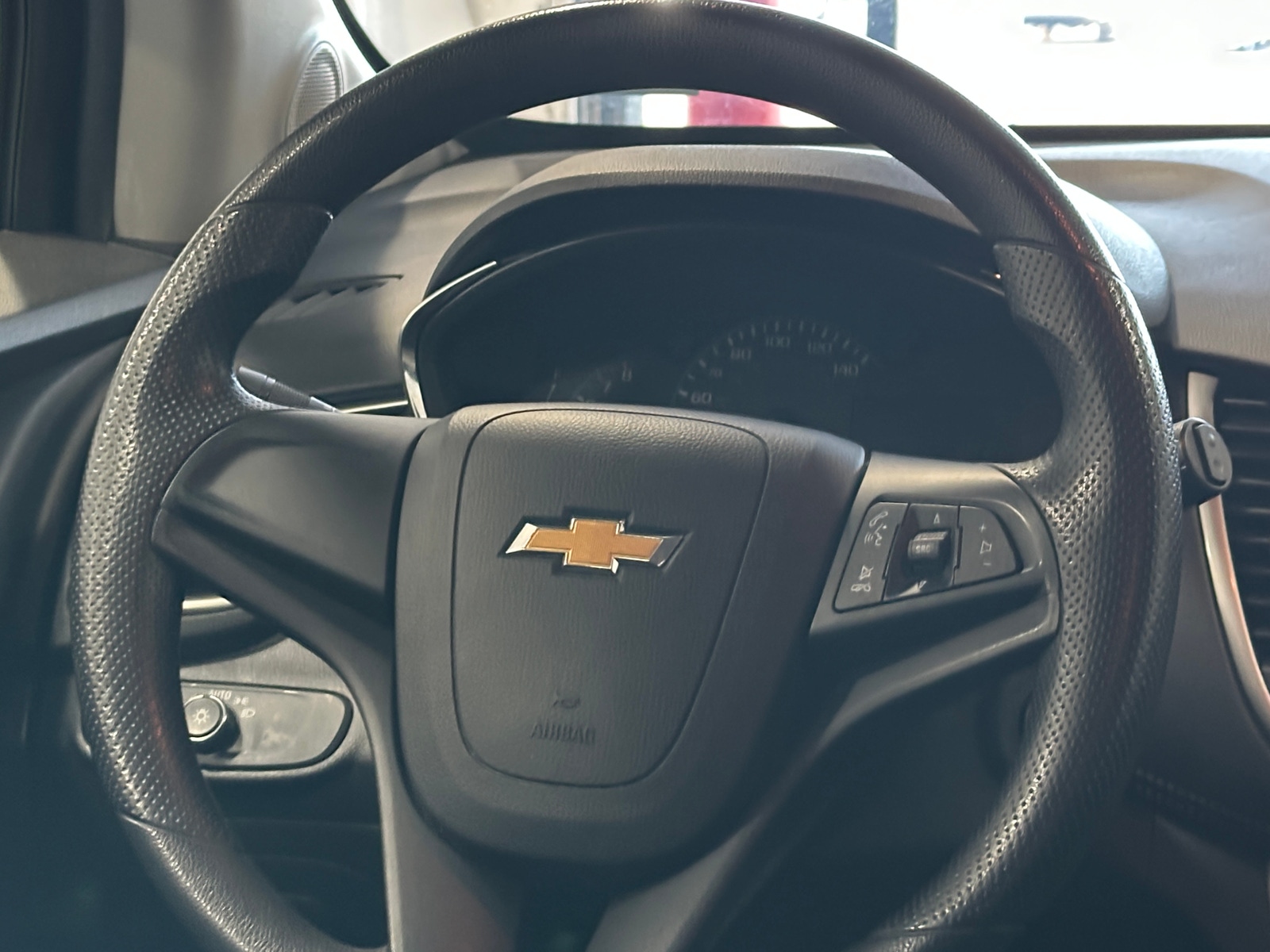 Thumbnail: 2018 Chevrolet Trax - 5