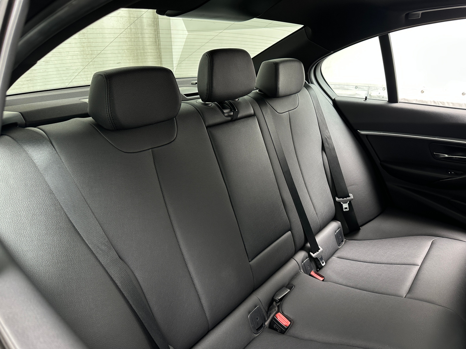Thumbnail: 2016 BMW 3 Series - 5