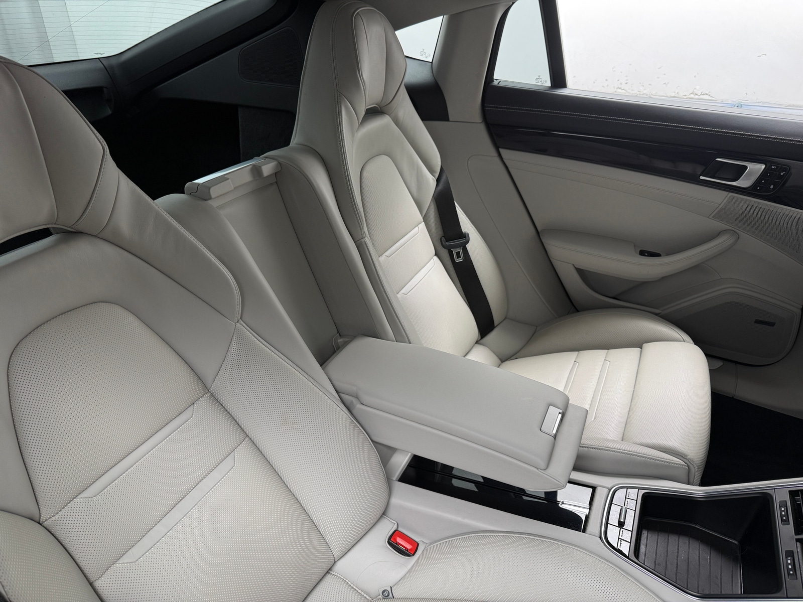 Thumbnail: 2018 Porsche Panamera - 5