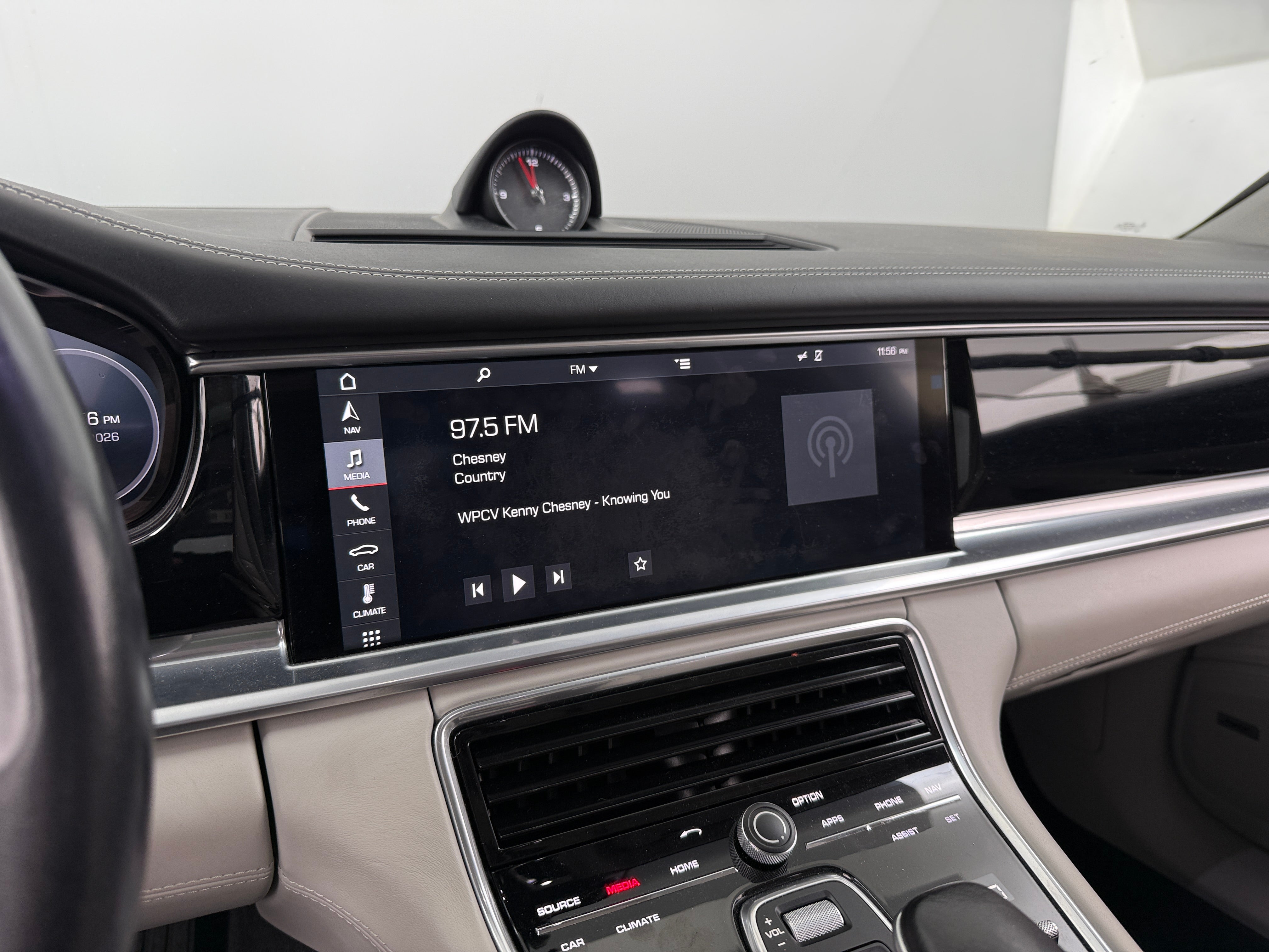 2018 Porsche Panamera 4 - Photo 13
