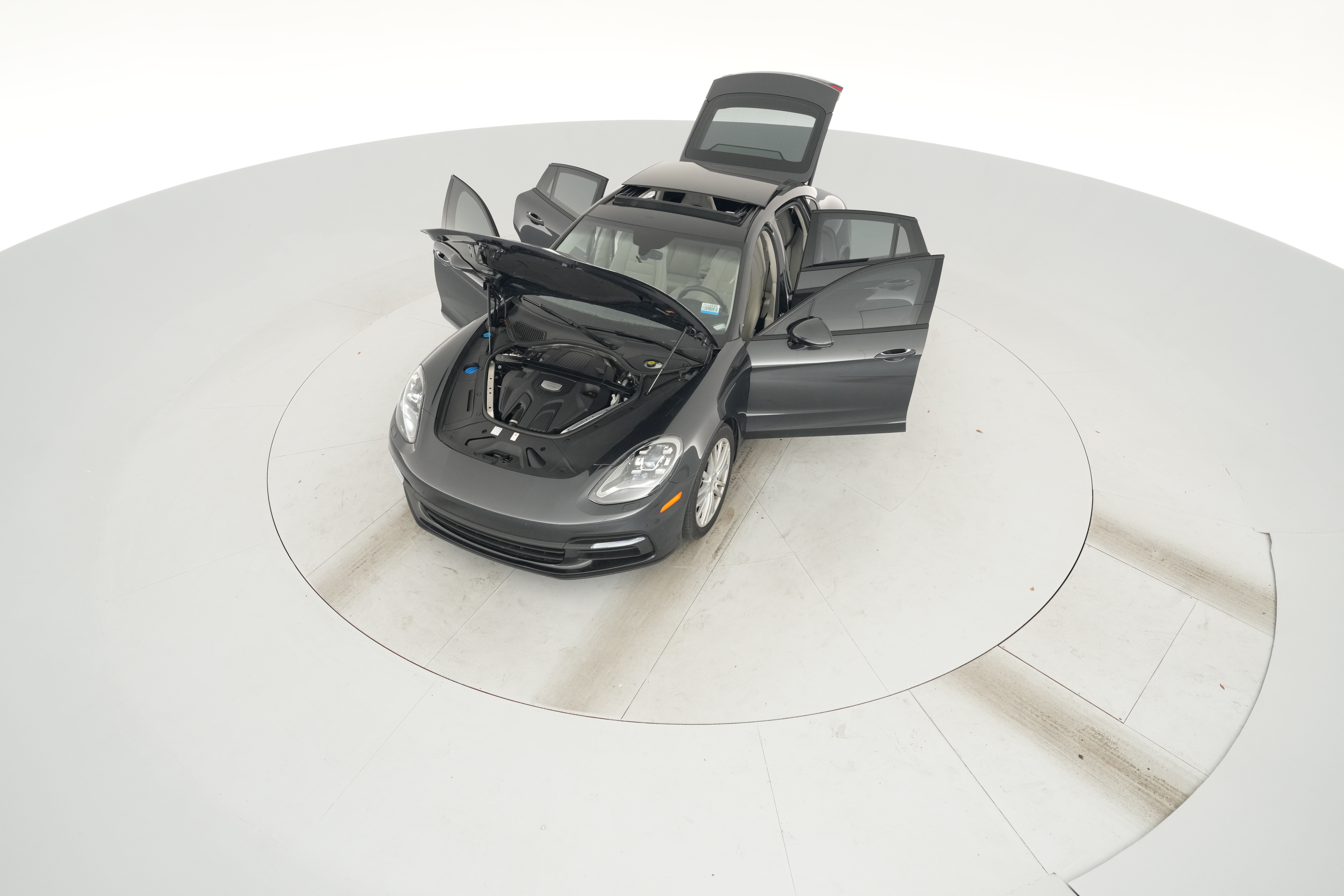 2018 Porsche Panamera 4 - Photo 45
