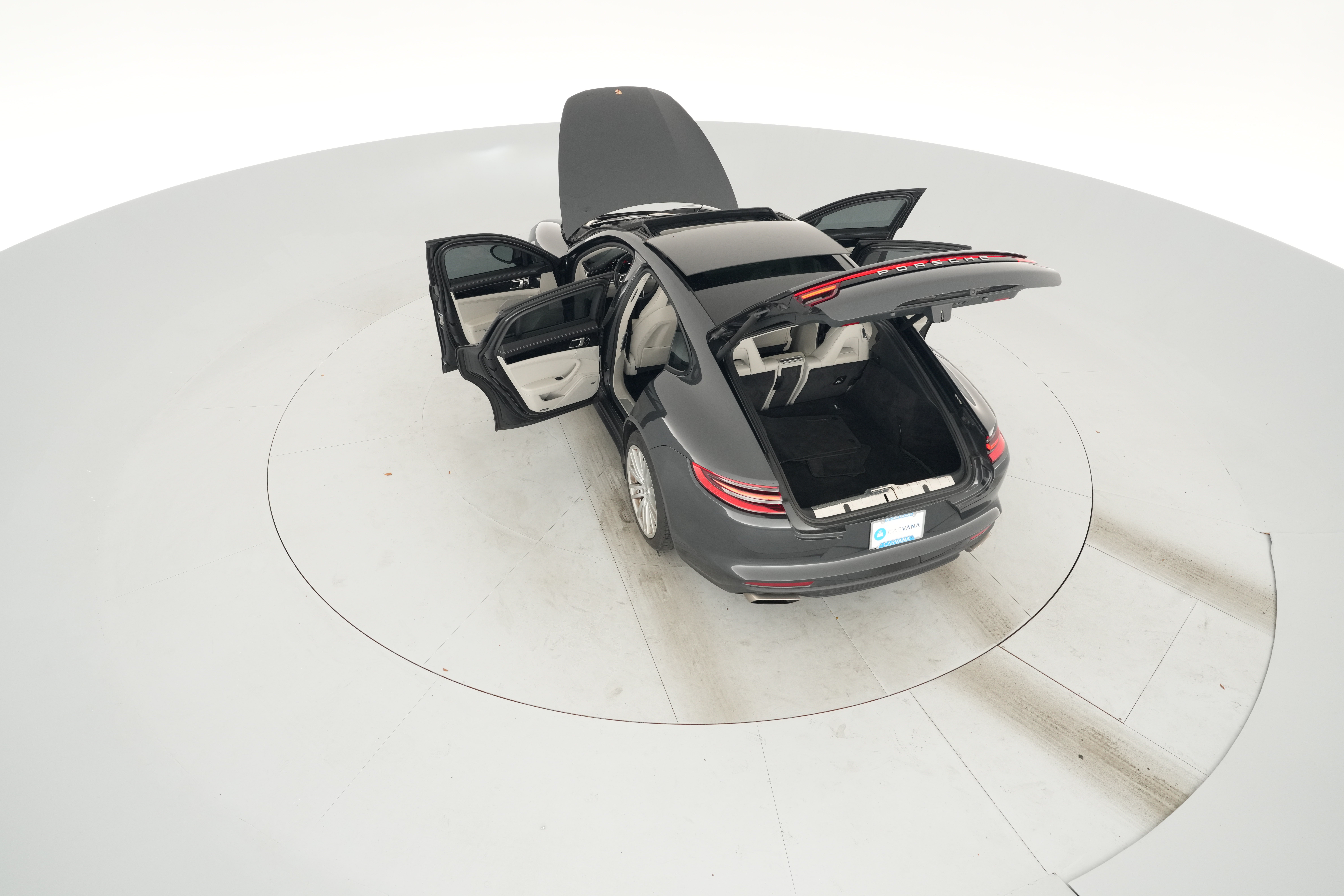 2018 Porsche Panamera 4 - Photo 51