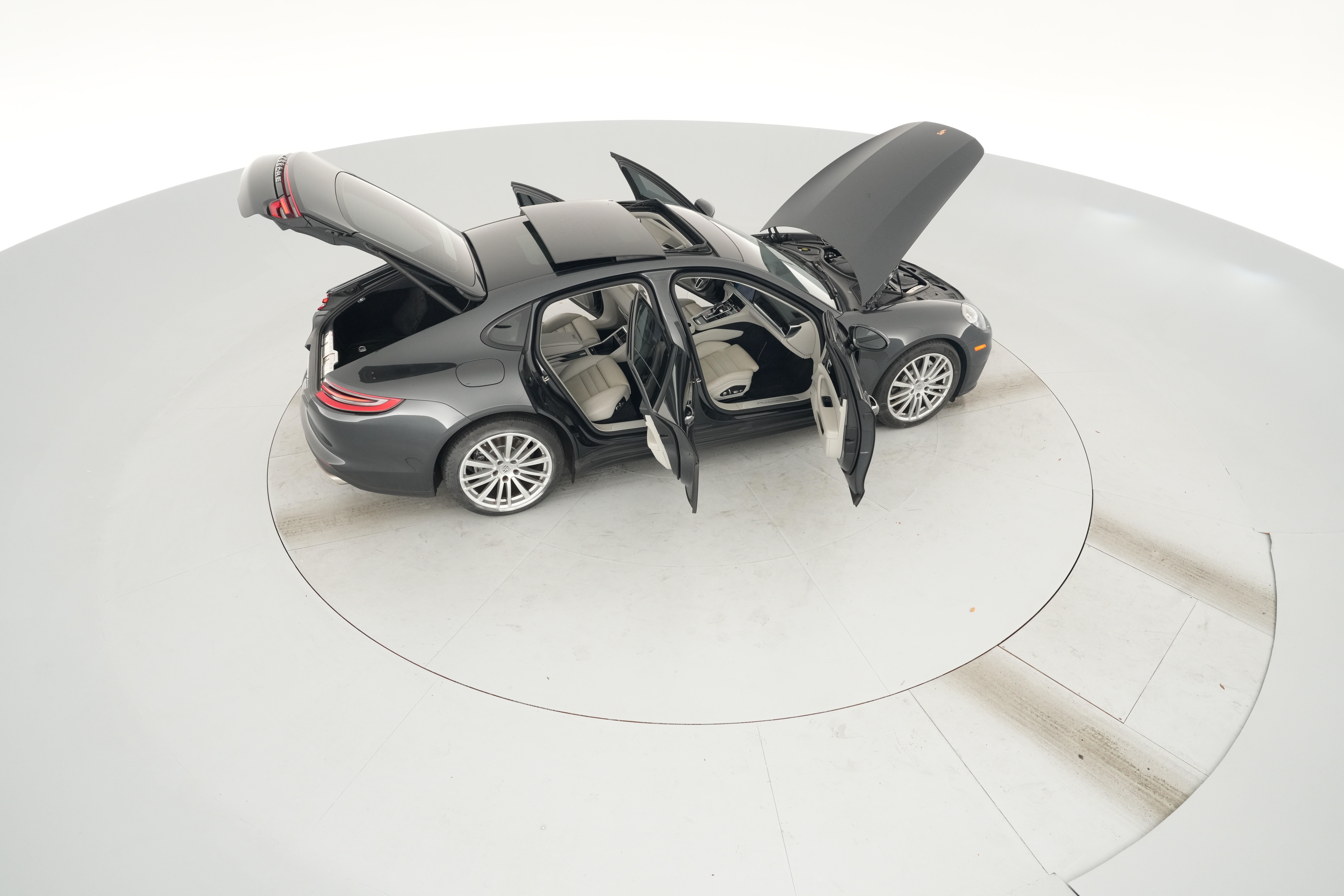 2018 Porsche Panamera 4 - Photo 55