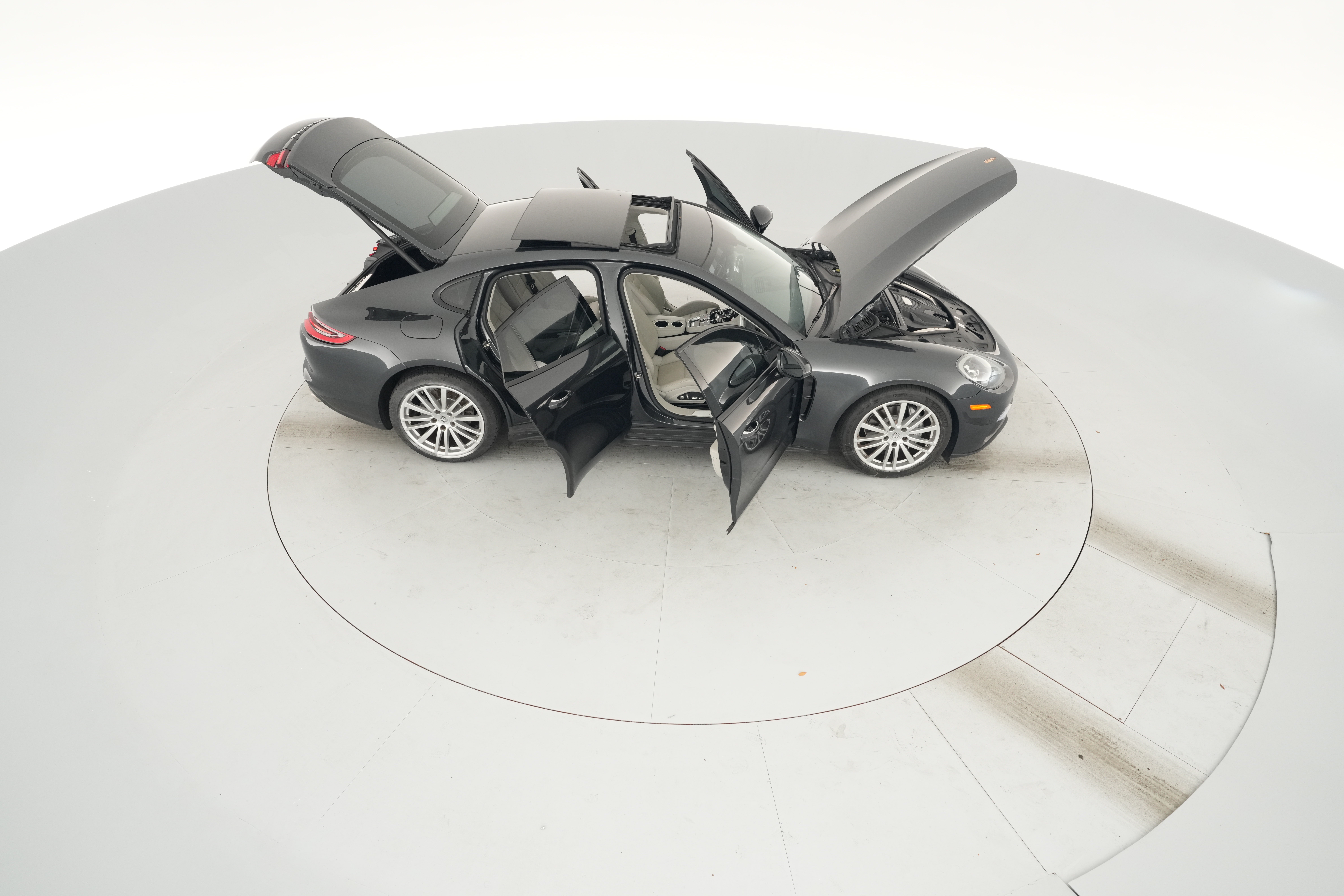 2018 Porsche Panamera 4 - Photo 56