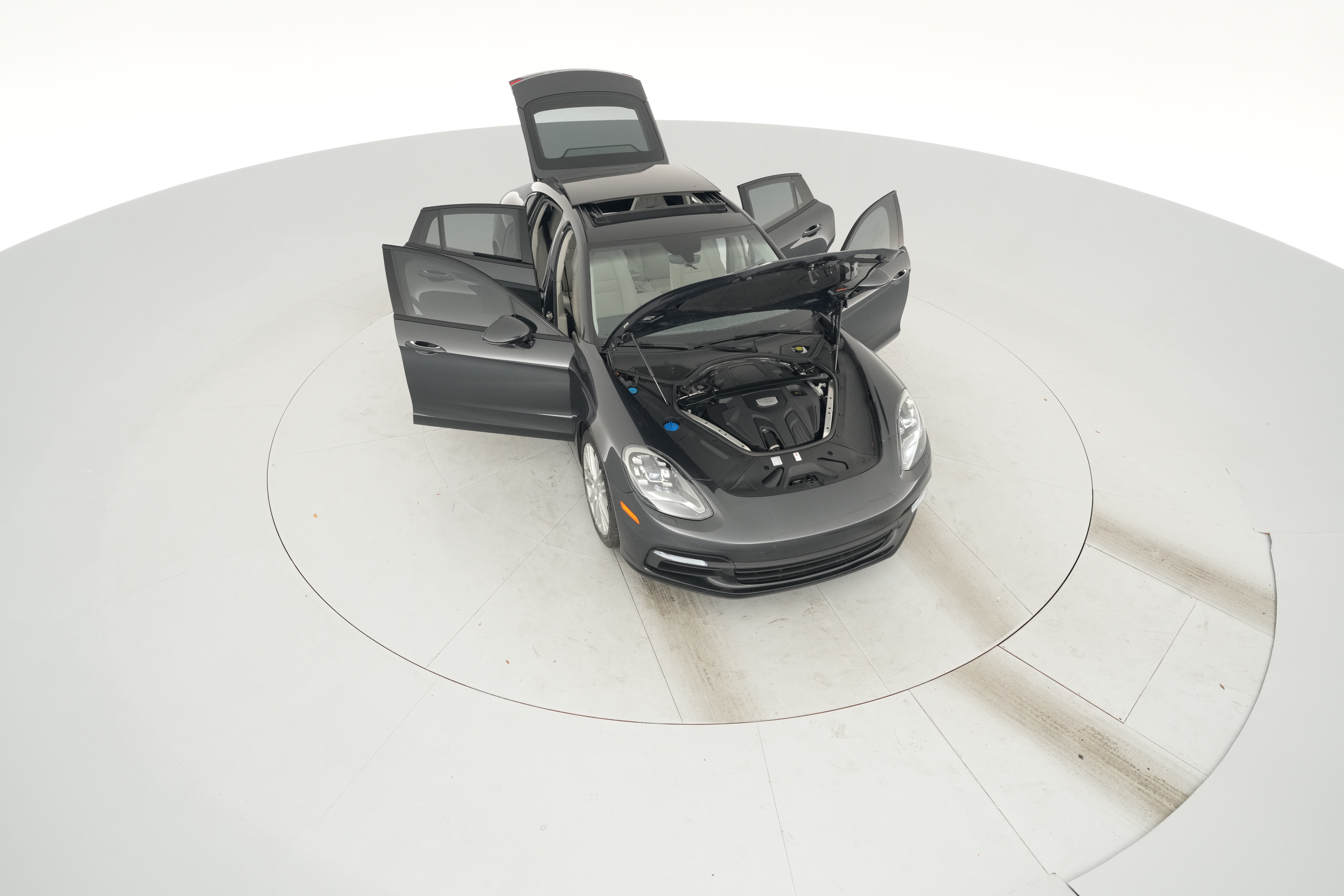 2018 Porsche Panamera 4 - Photo 59