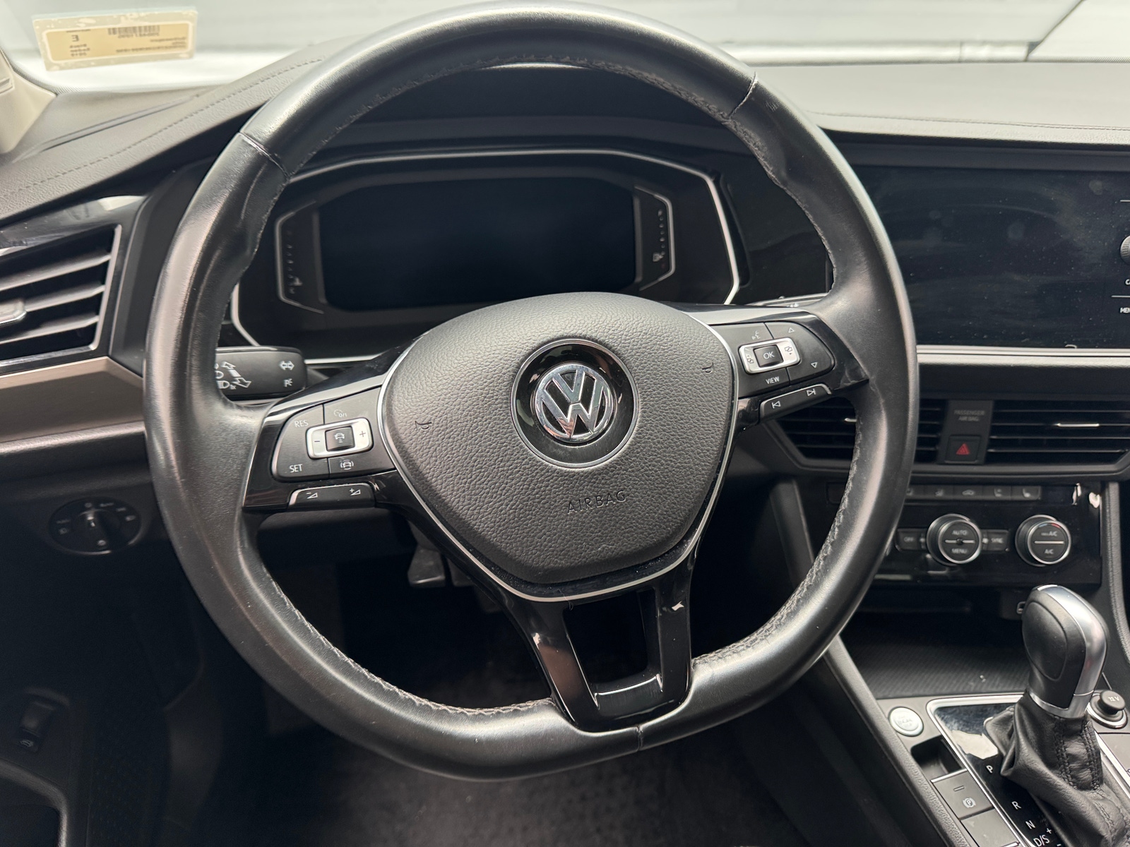 Thumbnail: 2019 Volkswagen Jetta - 4