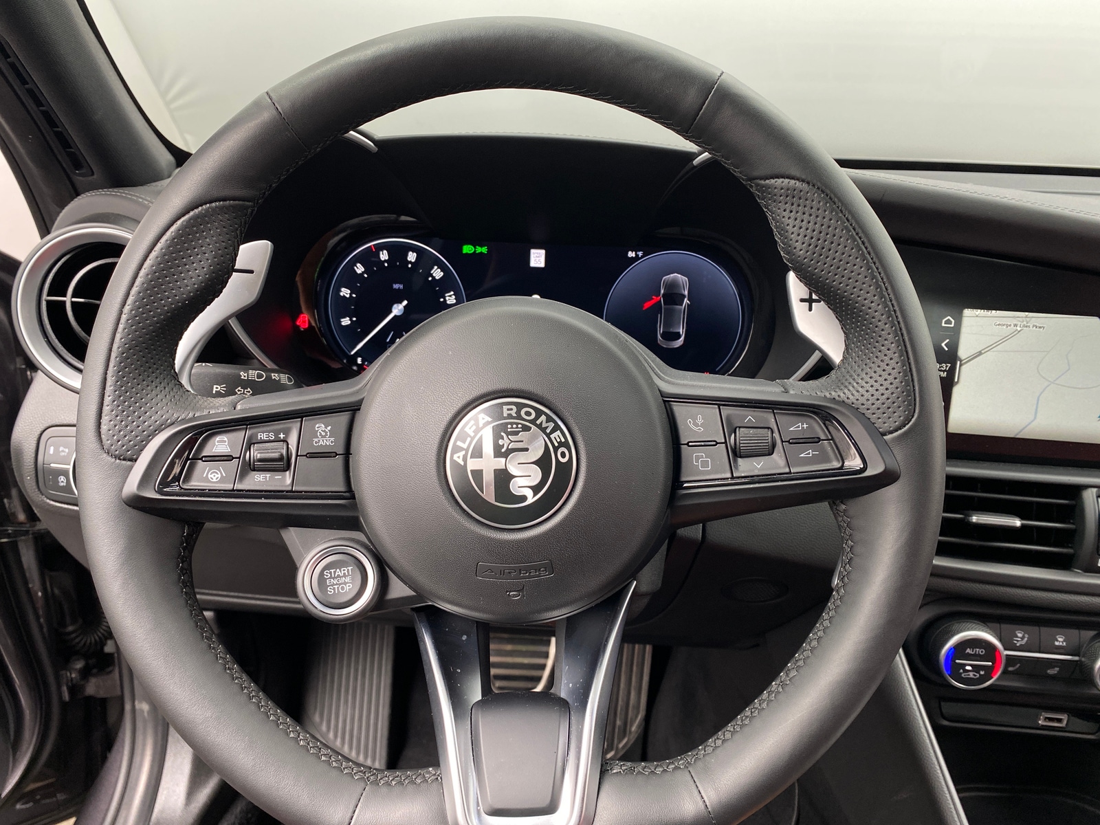 Thumbnail: 2025 Alfa Romeo Giulia - 4
