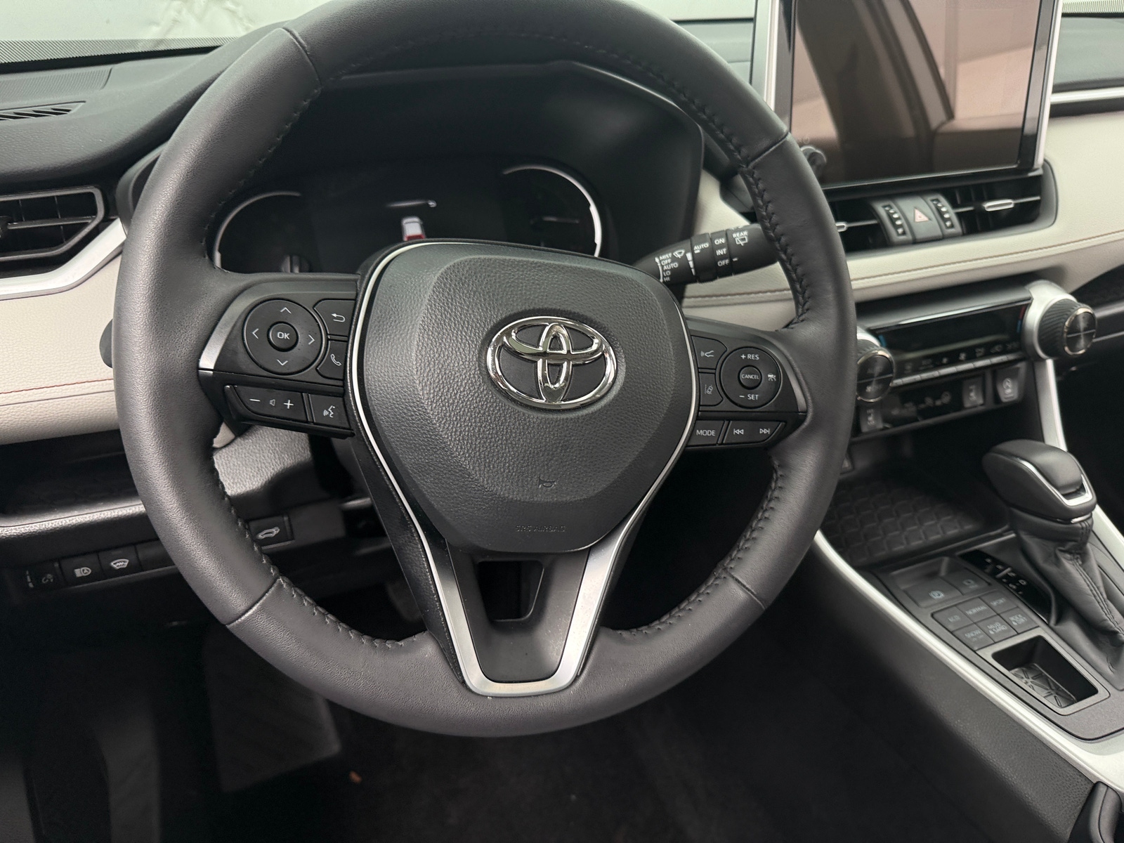 Thumbnail: 2025 Toyota RAV4 - 4