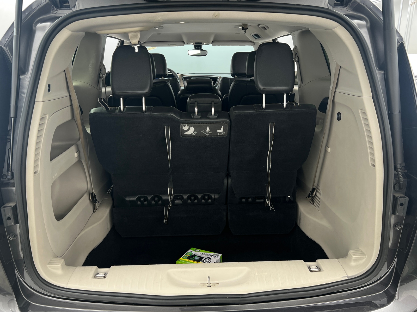 Thumbnail: 2017 Chrysler Pacifica - 6