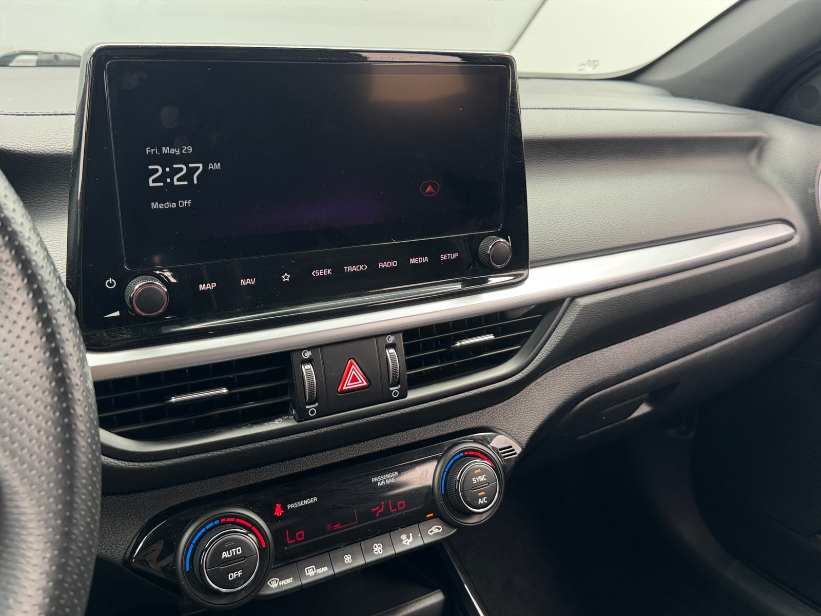 Thumbnail: 2024 Kia Forte - 4