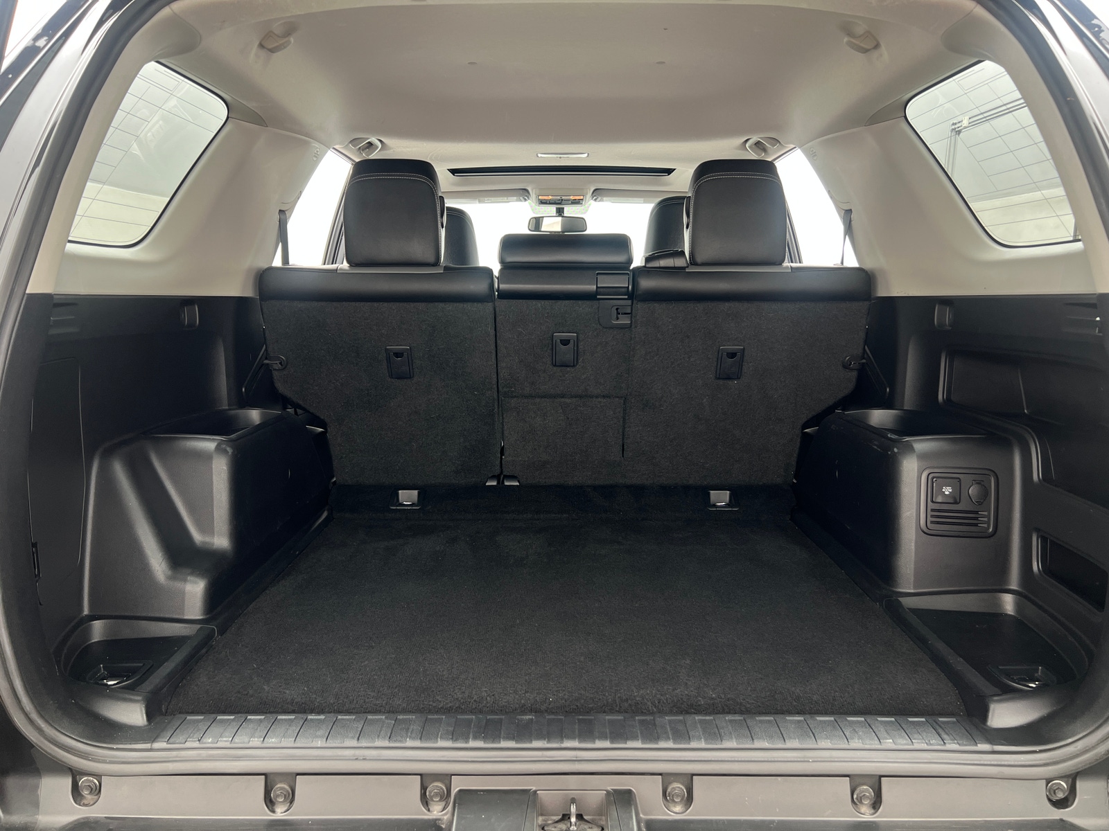 Thumbnail: 2016 Toyota 4Runner - 7