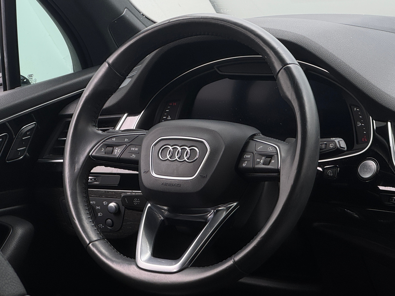 Thumbnail: 2017 Audi Q7 - 4