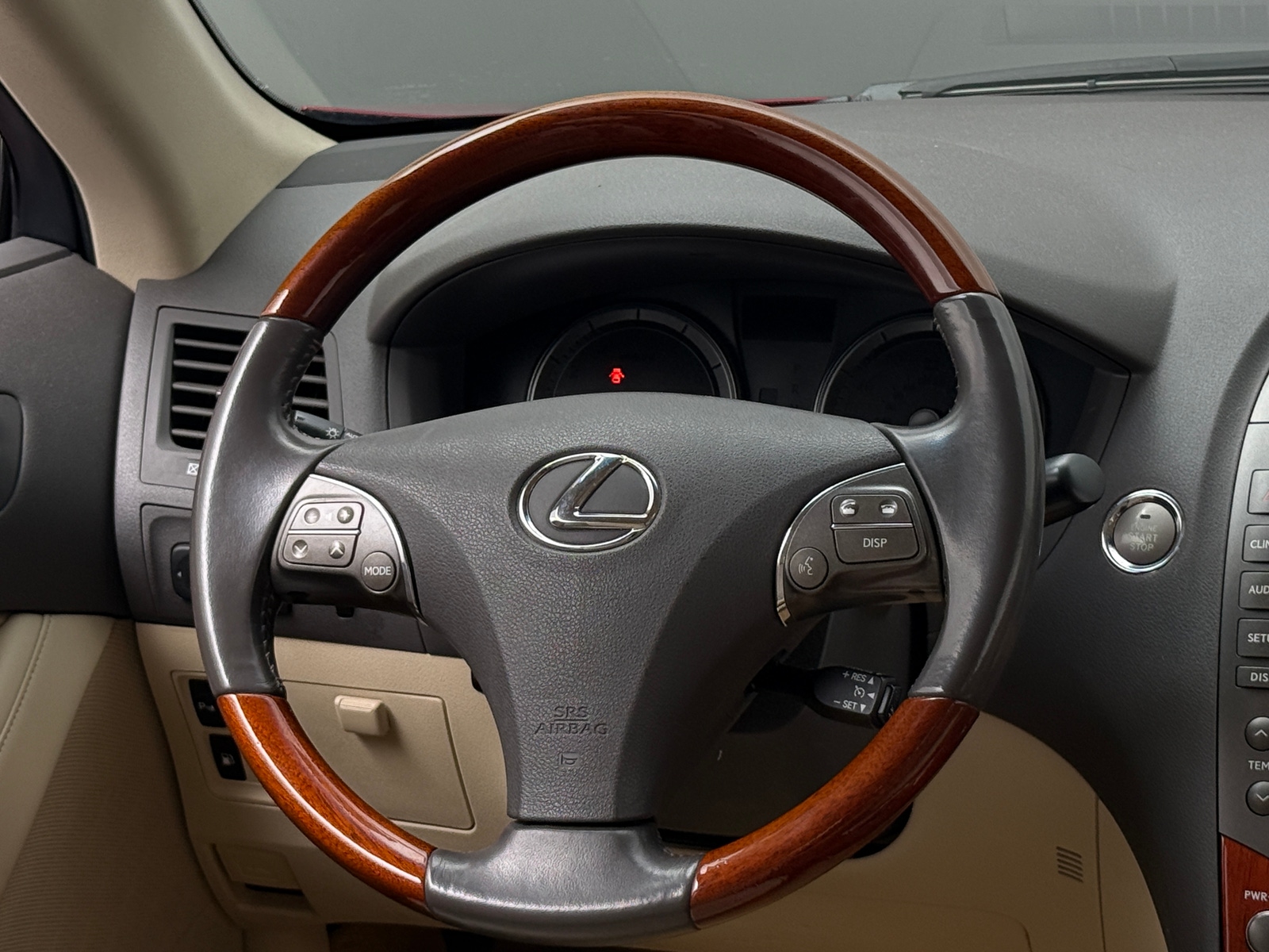 Thumbnail: 2011 Lexus ES - 4