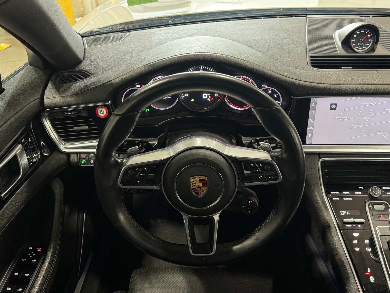 Thumbnail: 2017 Porsche Panamera - 4