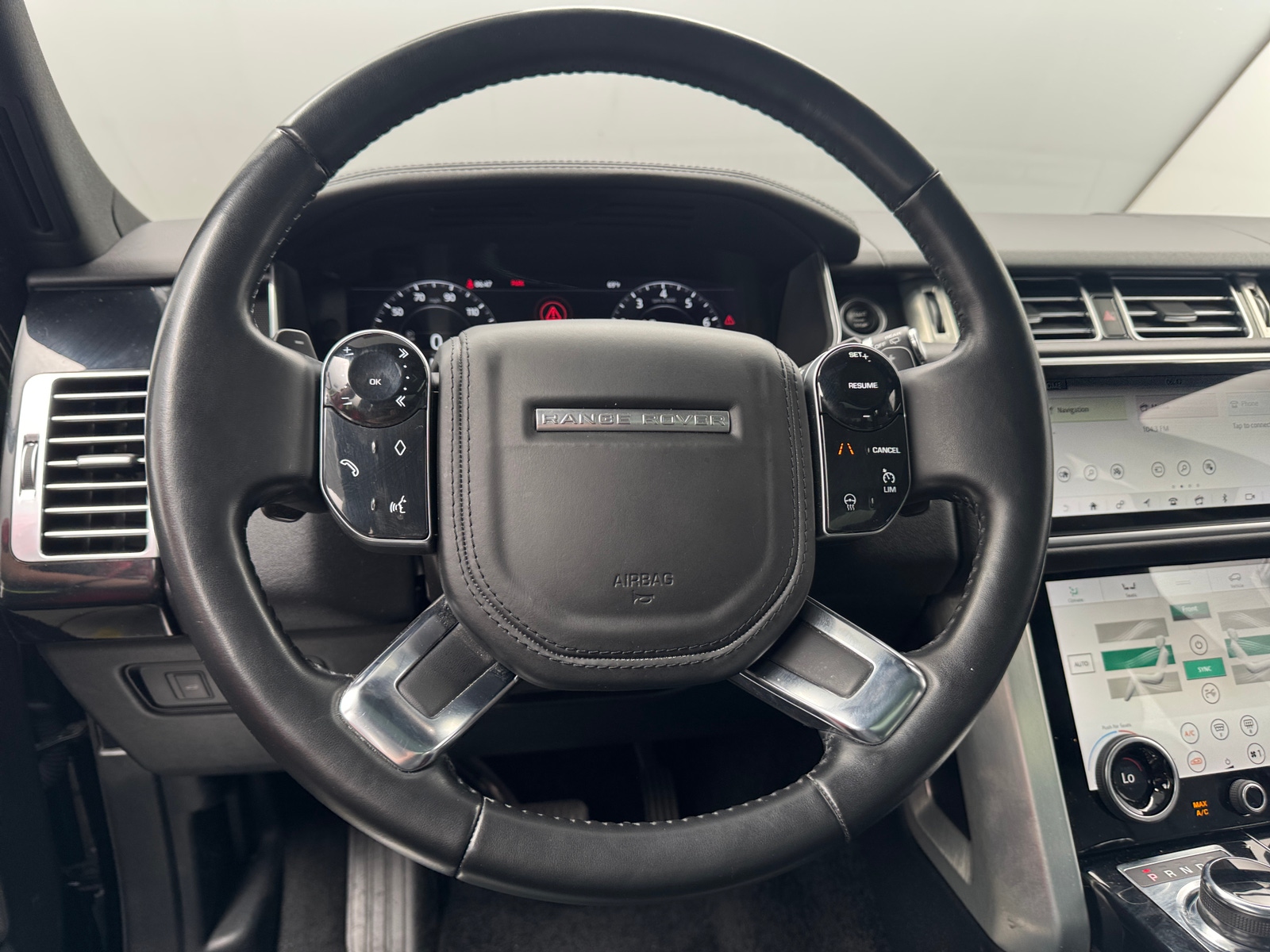 Thumbnail: 2019 Land Rover Range Rover - 4