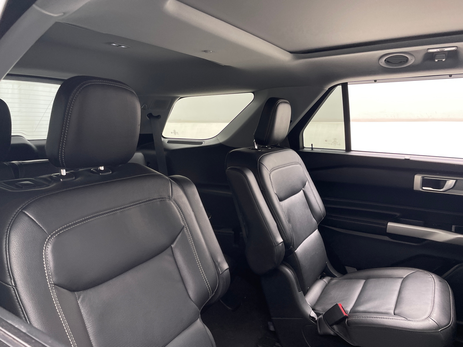Thumbnail: 2021 Ford Explorer - 5