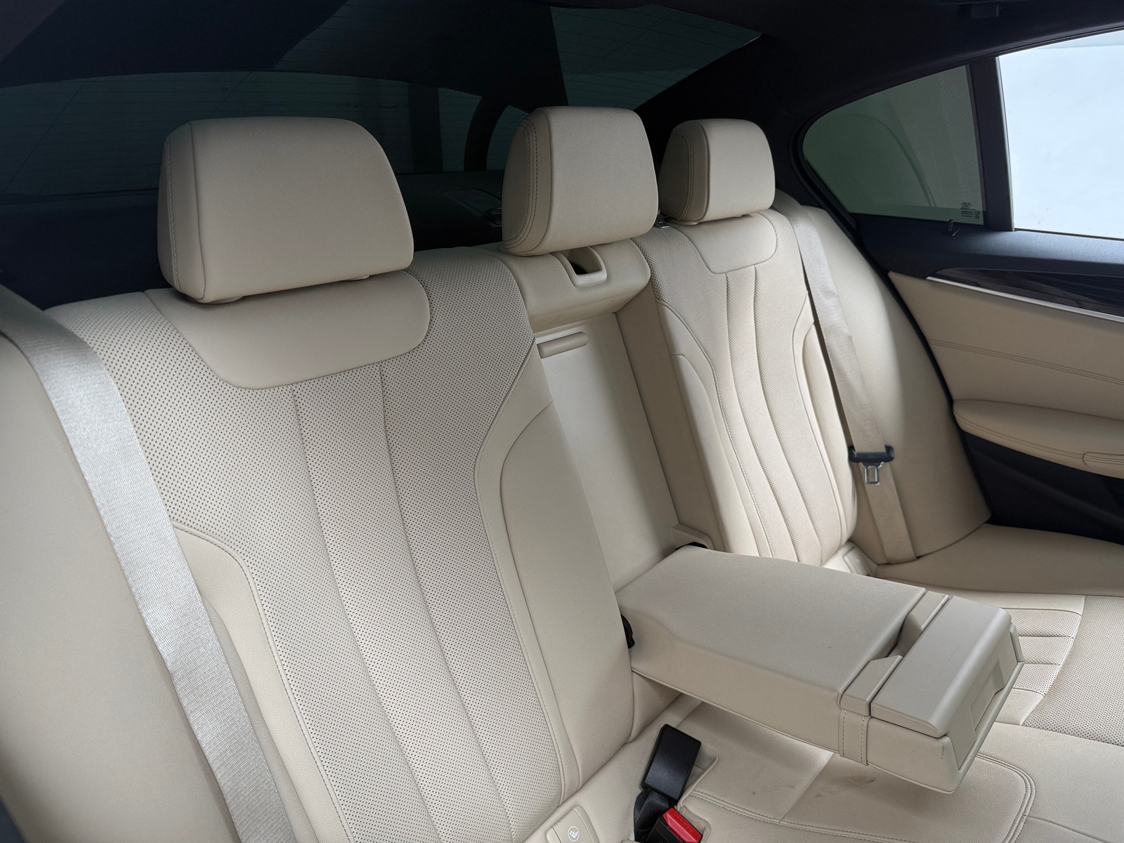 Thumbnail: 2021 BMW 5 Series - 5