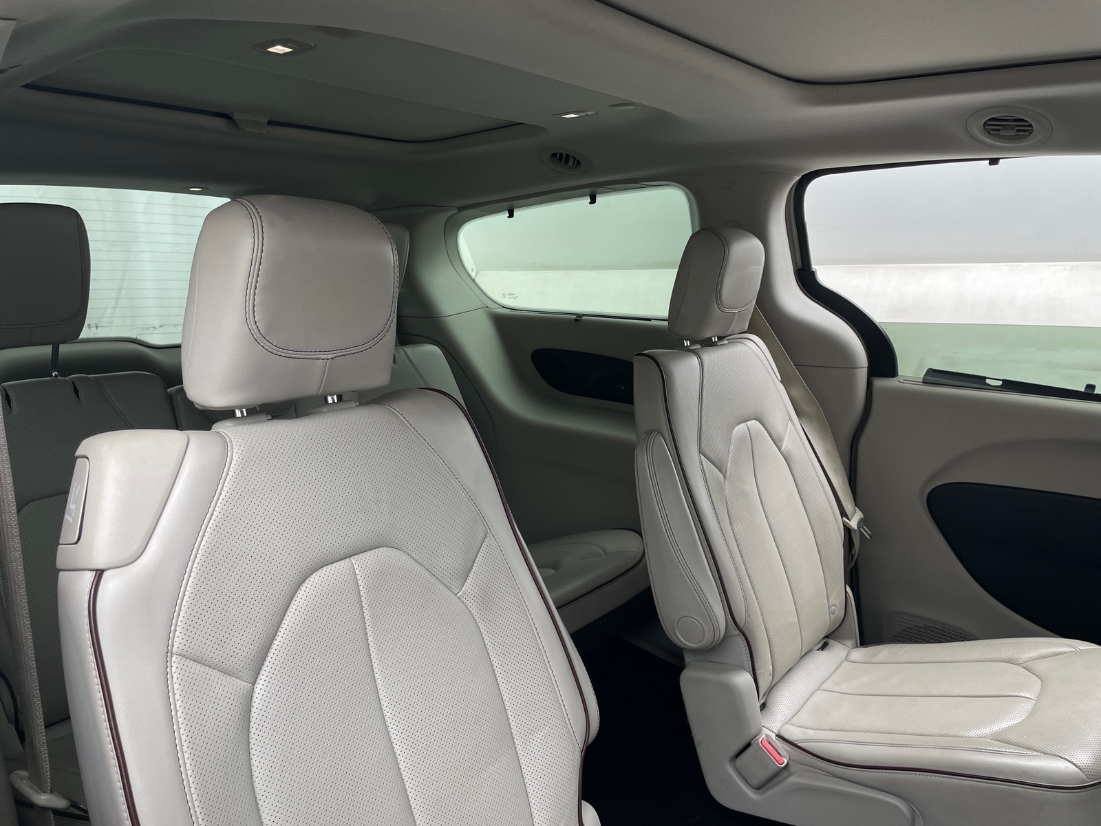 Thumbnail: 2017 Chrysler Pacifica - 5
