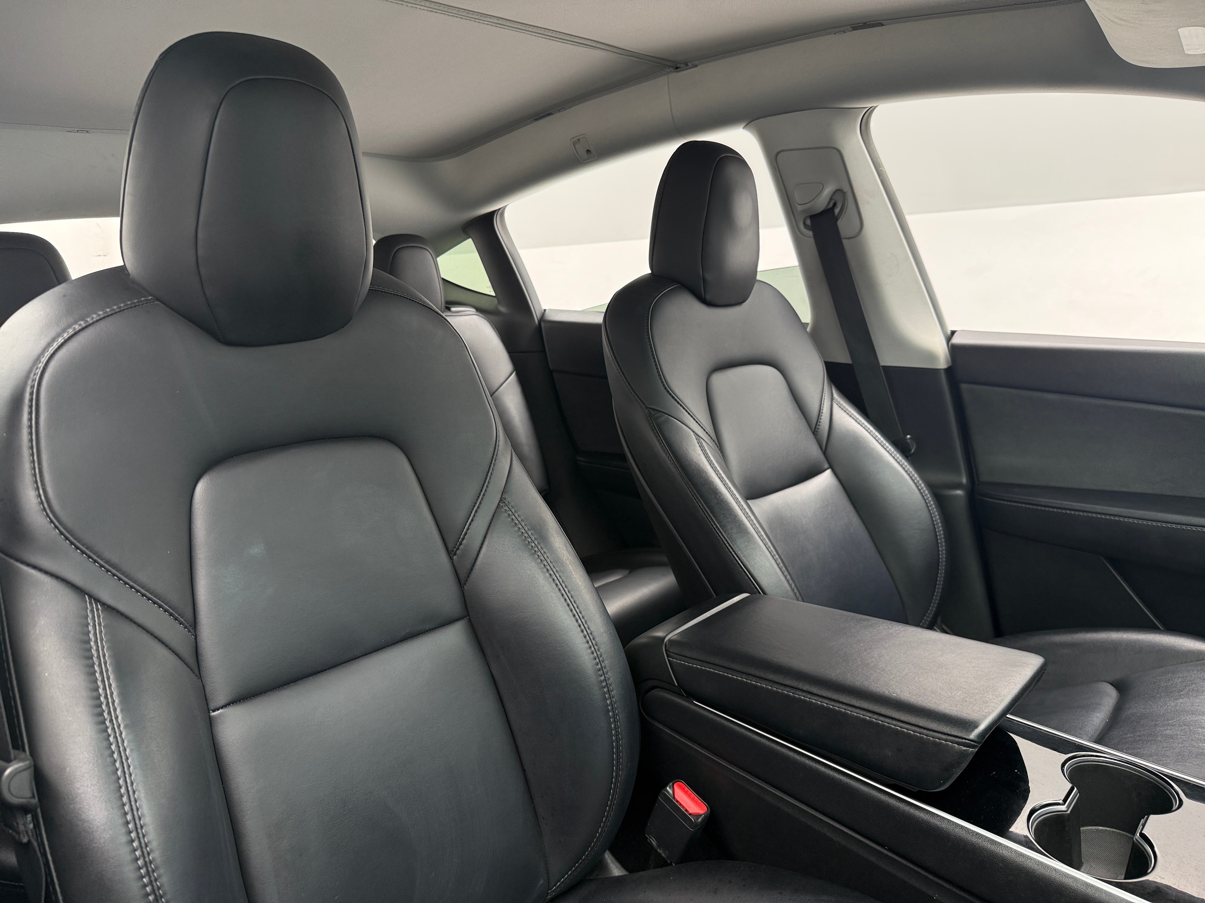 2020 Tesla Model Y Long Range - Photo 9