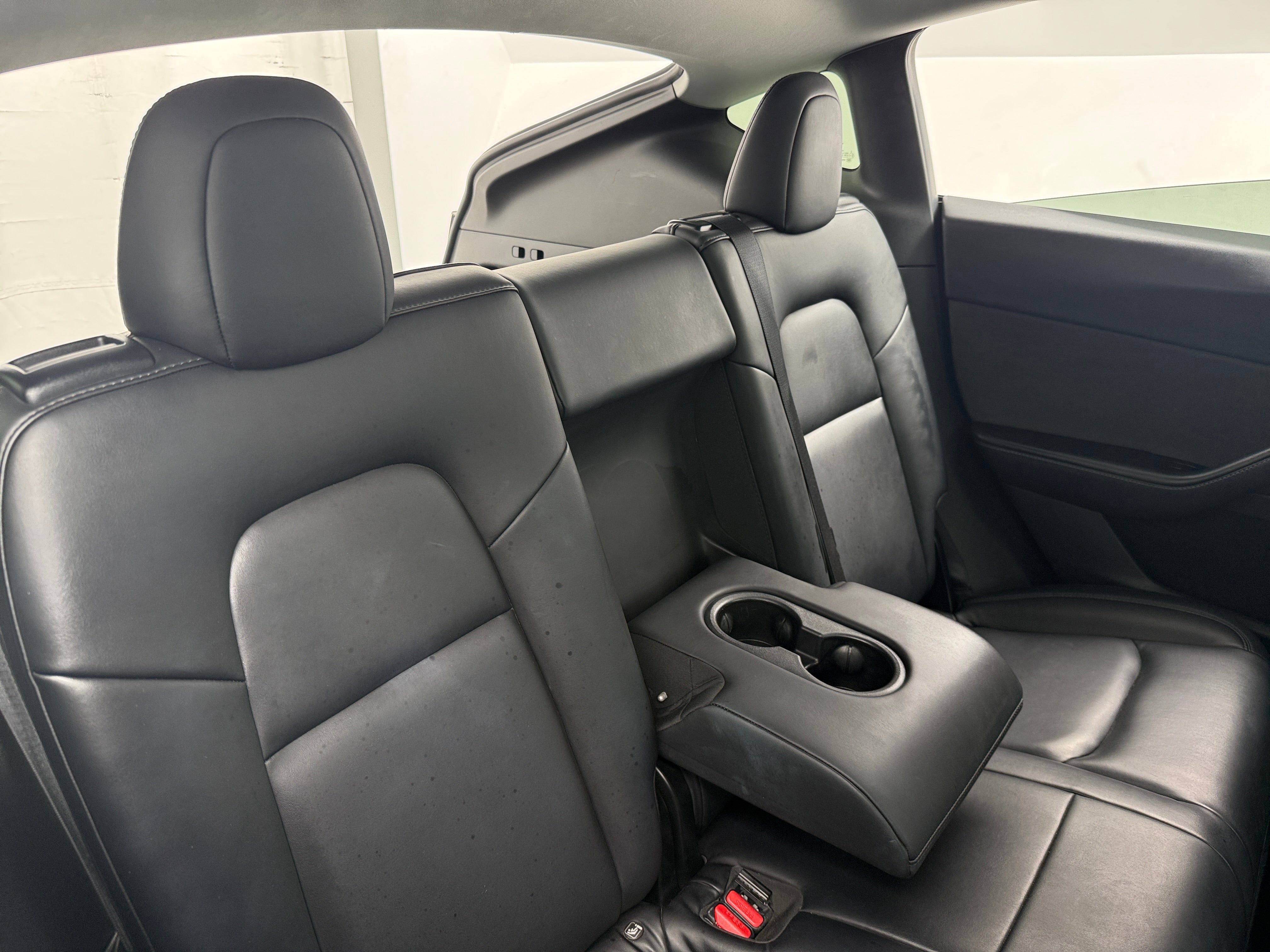 2020 Tesla Model Y Long Range - Photo 8
