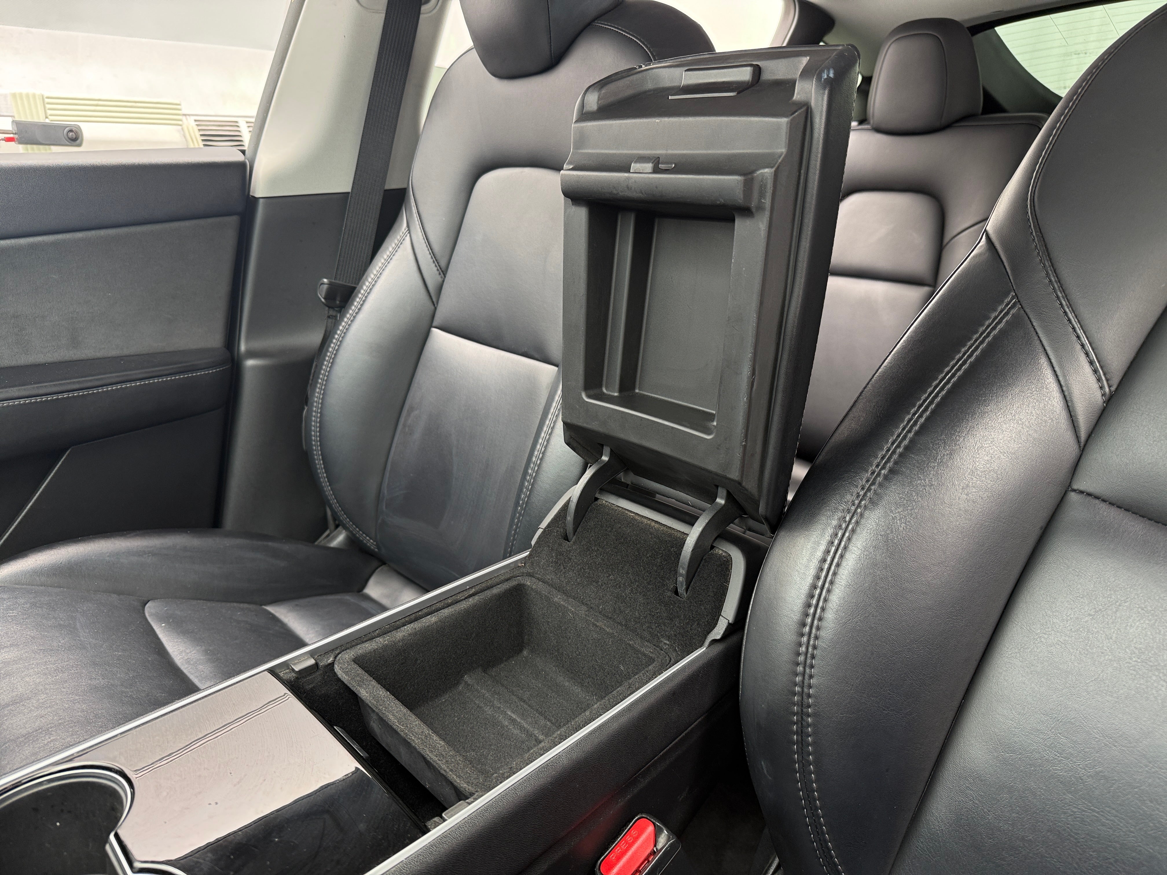 2020 Tesla Model Y Long Range - Photo 13