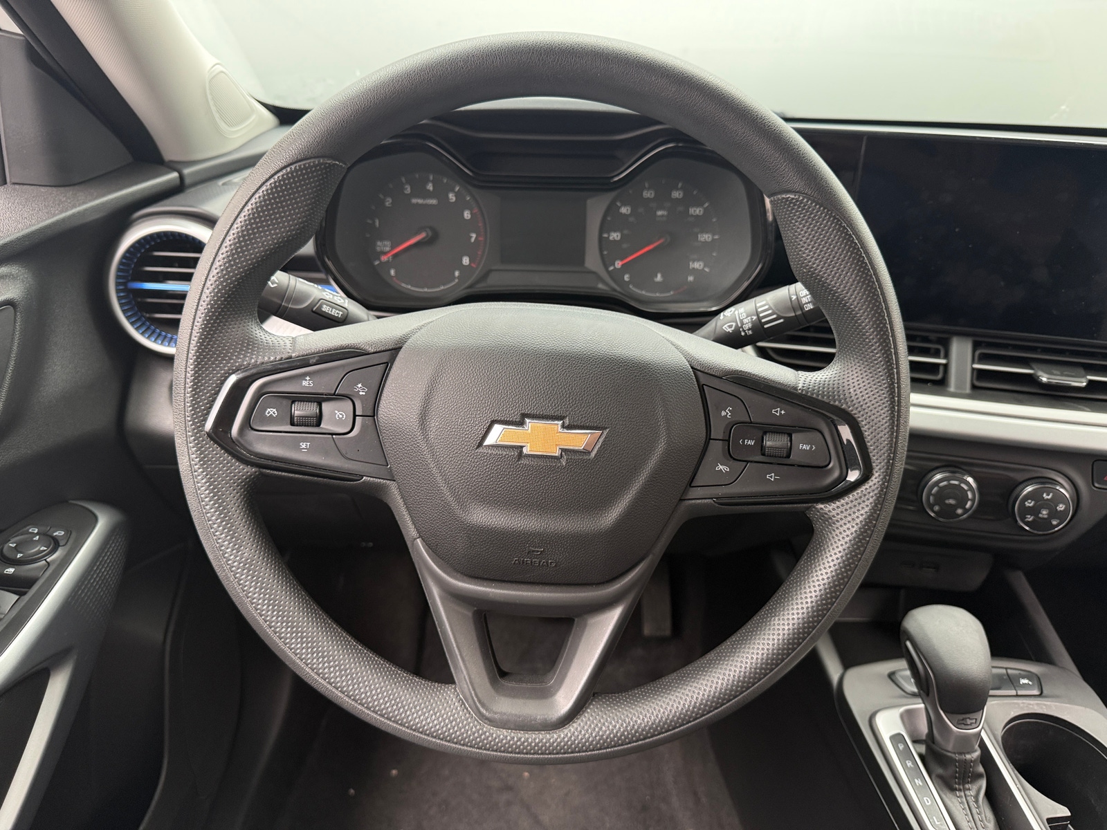 Thumbnail: 2024 Chevrolet Trax - 5