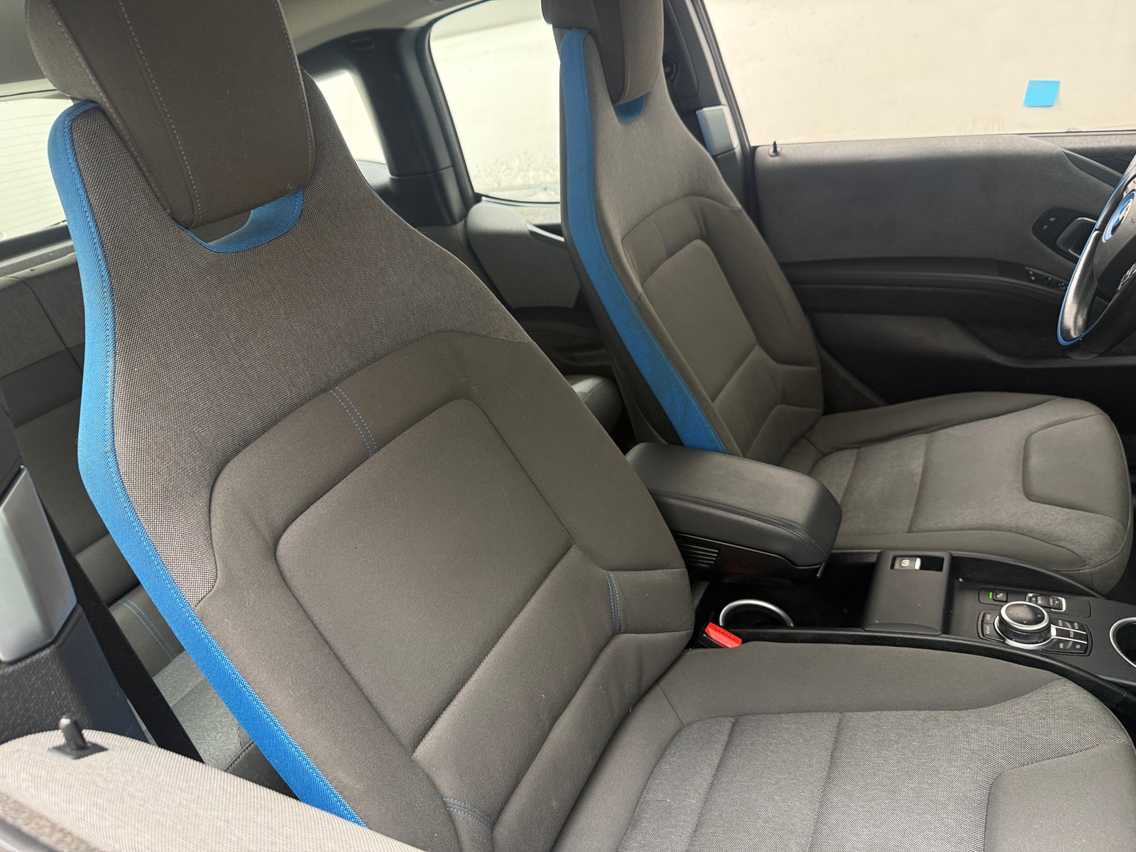 Thumbnail: 2018 BMW i3 - 2