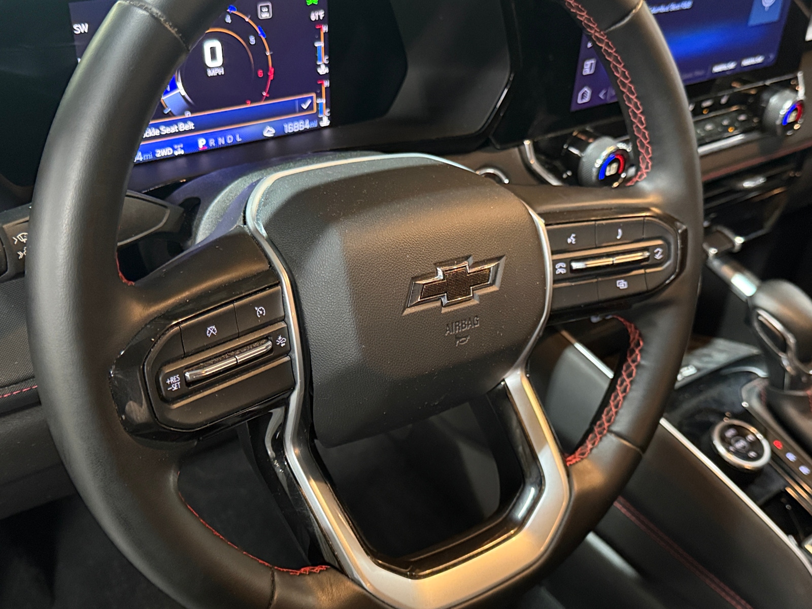 Thumbnail: 2023 Chevrolet Colorado - 5