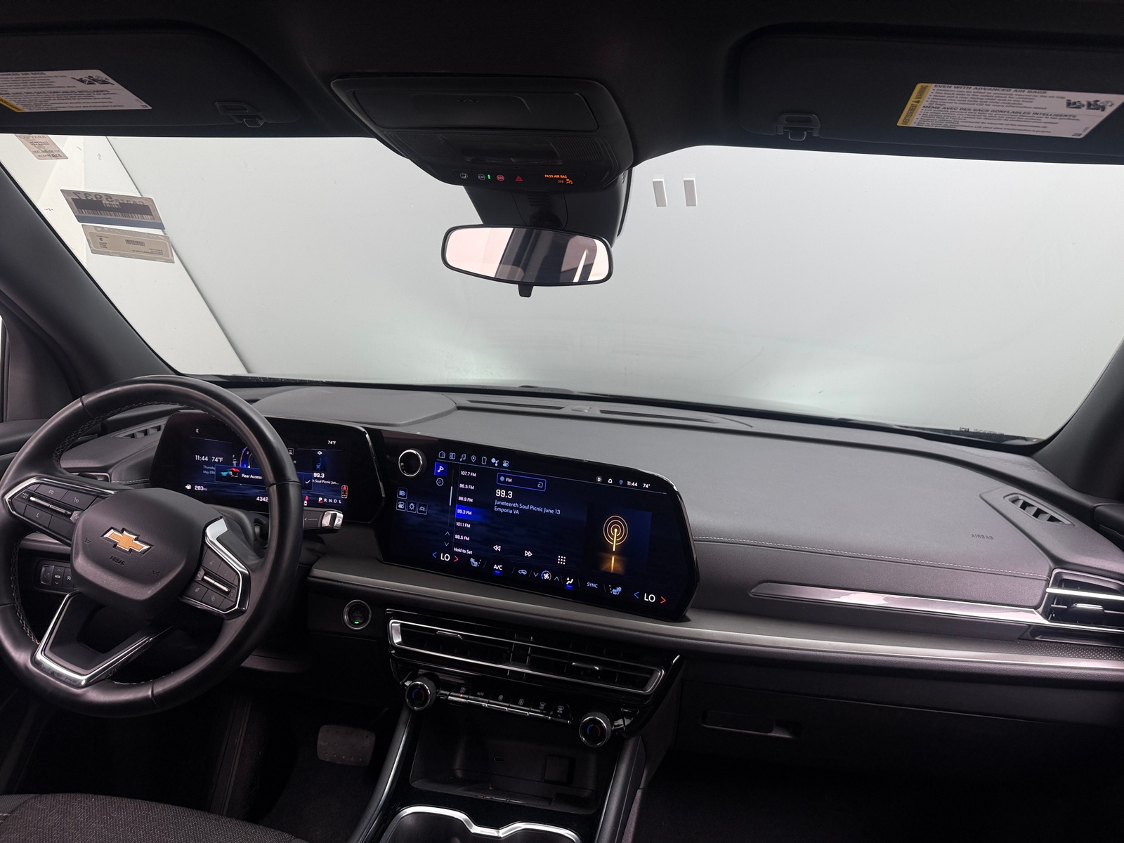 Thumbnail: 2024 Chevrolet Traverse - 3