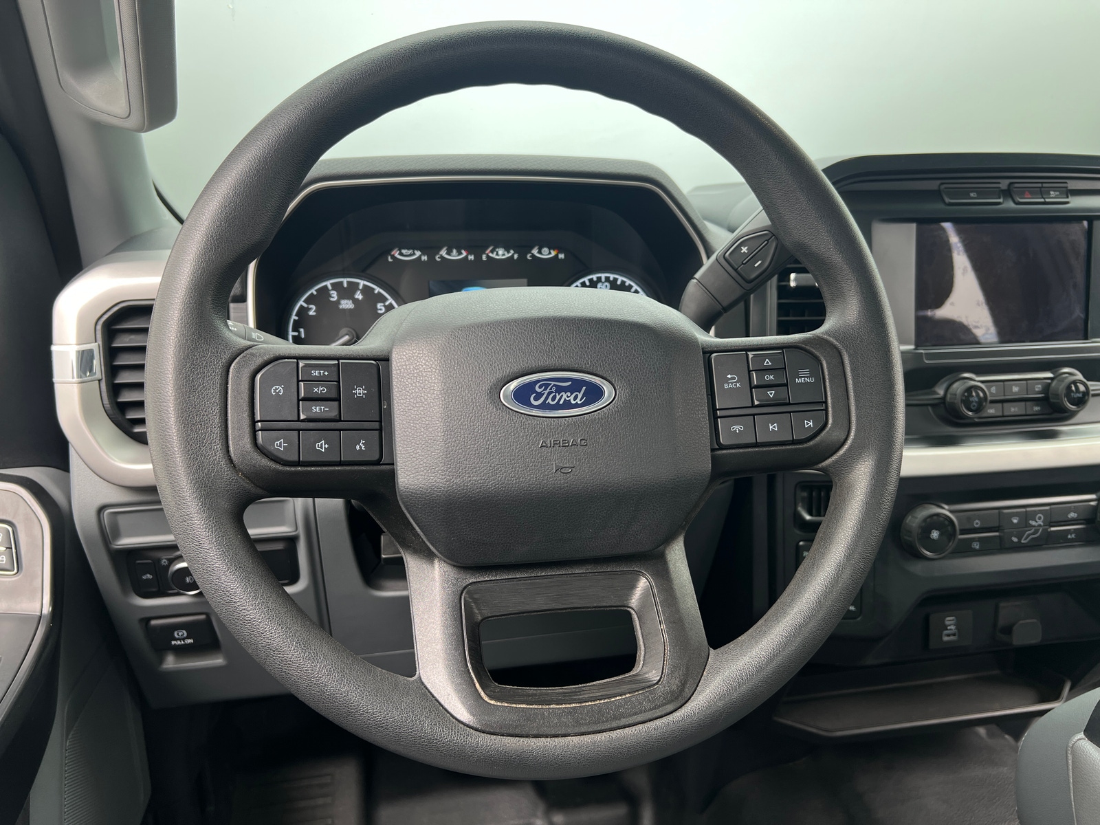 Thumbnail: 2022 Ford Econoline - 5