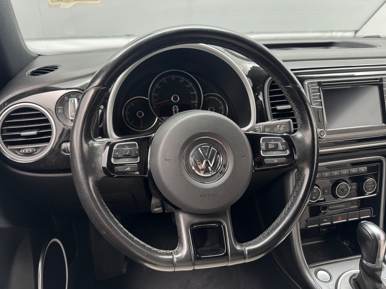Thumbnail: 2019 Volkswagen Beetle - 4