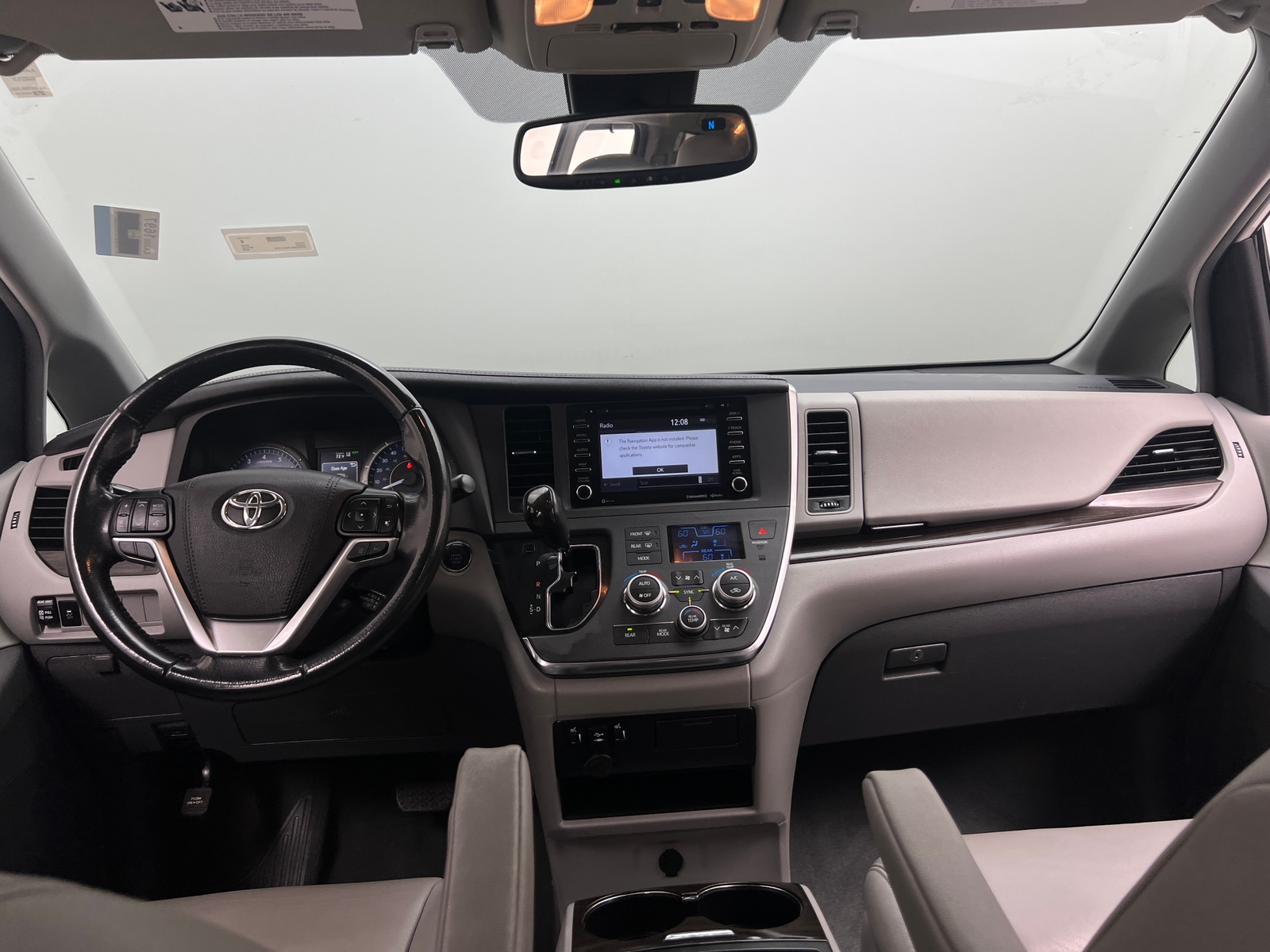 Thumbnail: 2019 Toyota Sienna - 2