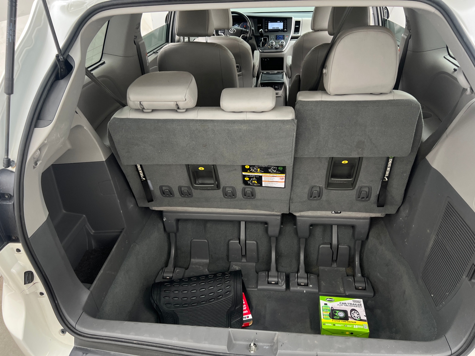 Thumbnail: 2019 Toyota Sienna - 6
