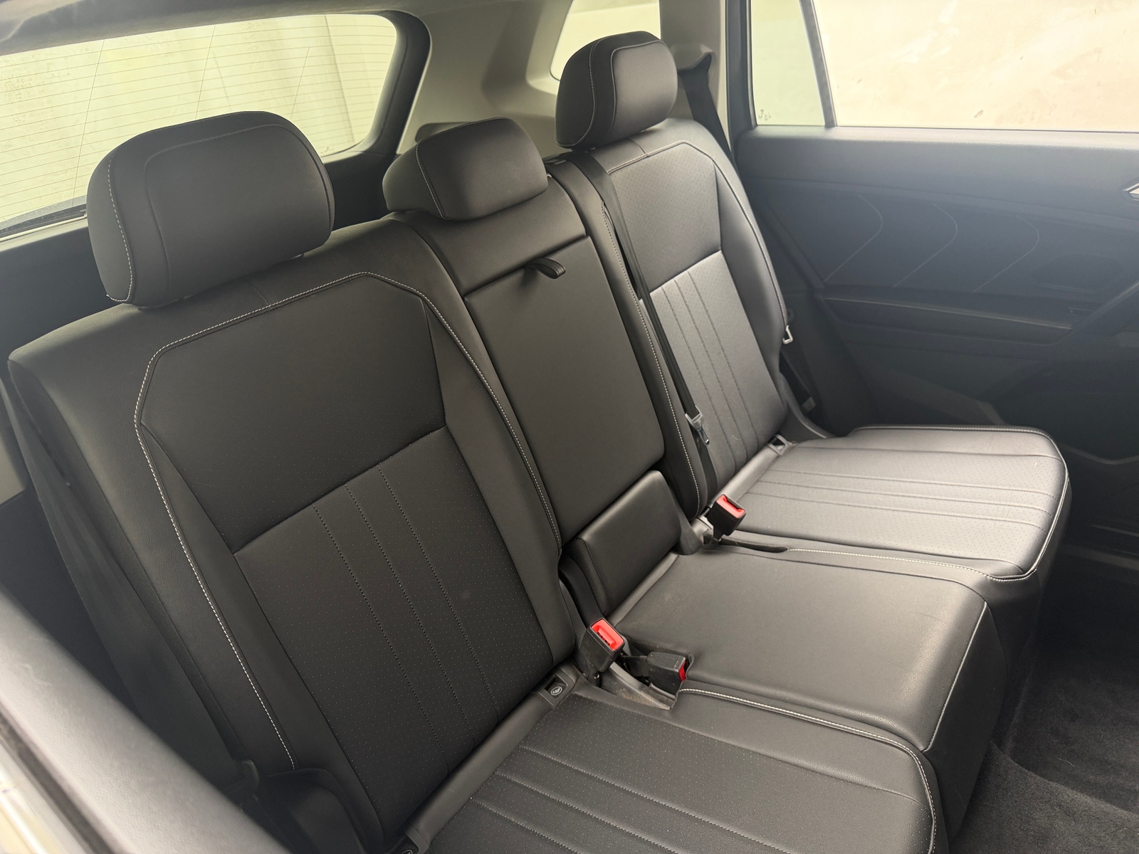 Thumbnail: 2023 Volkswagen Tiguan - 5
