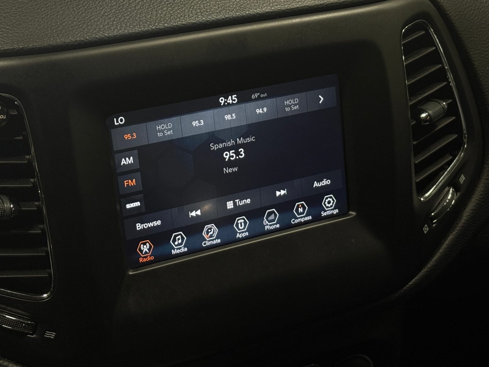 Thumbnail: 2018 Jeep Compass - 4