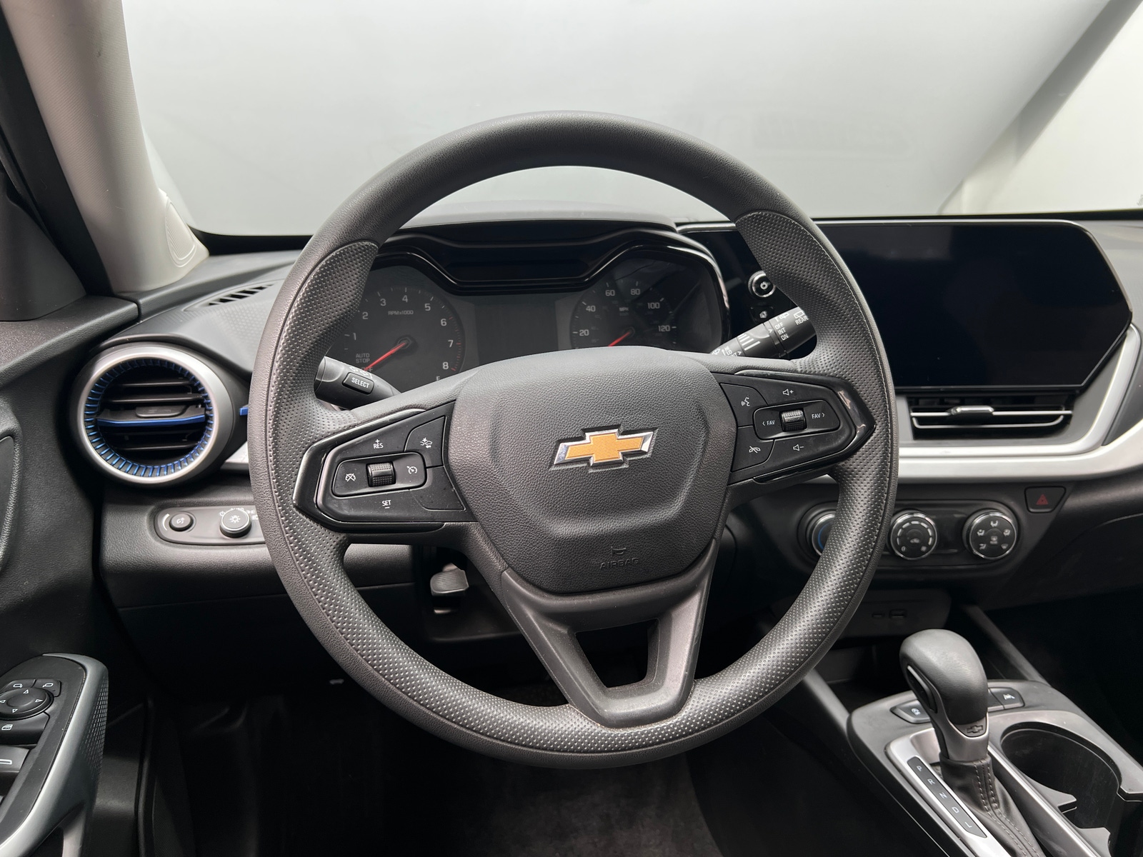 Thumbnail: 2024 Chevrolet Trax - 5