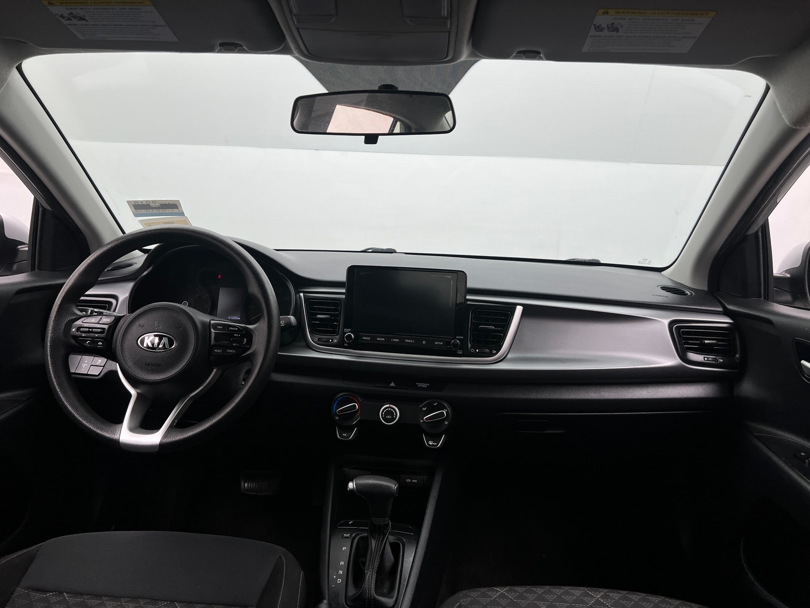 Thumbnail: 2021 Kia Rio - 3