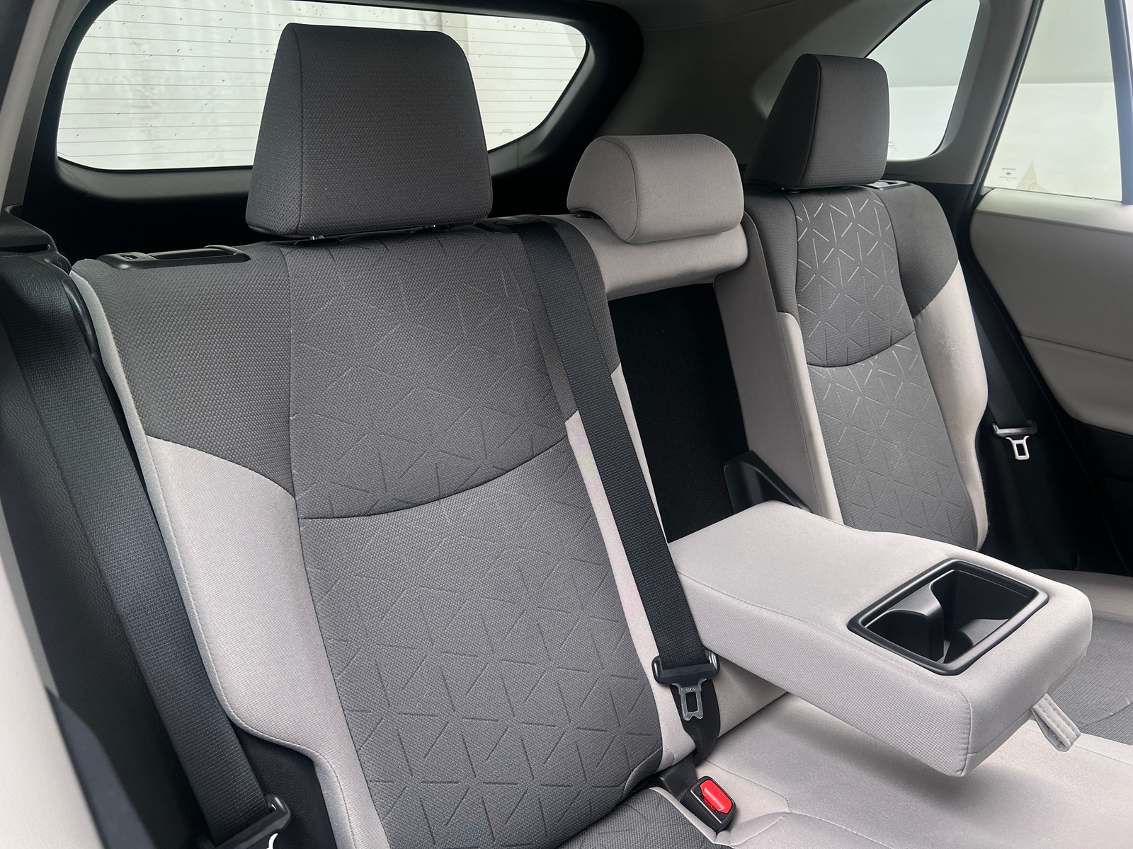 Thumbnail: 2021 Toyota RAV4 - 6