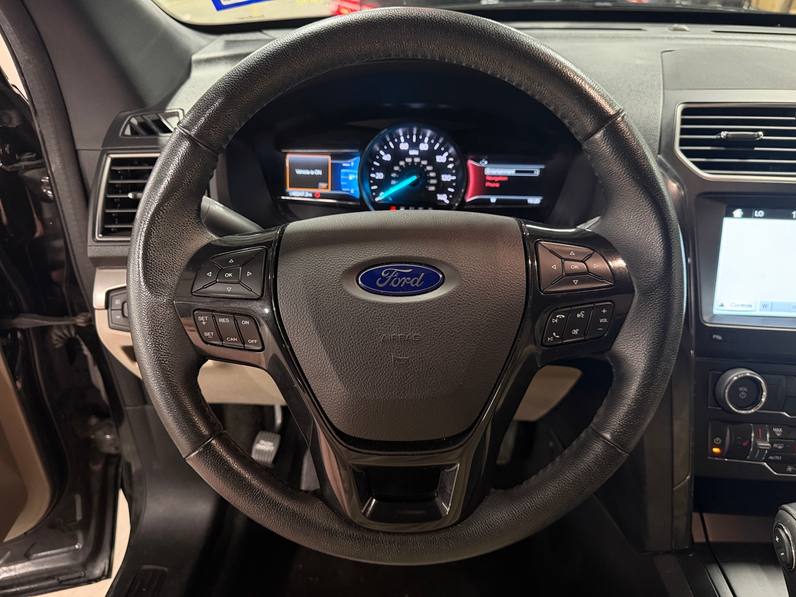 Thumbnail: 2018 Ford Explorer - 4