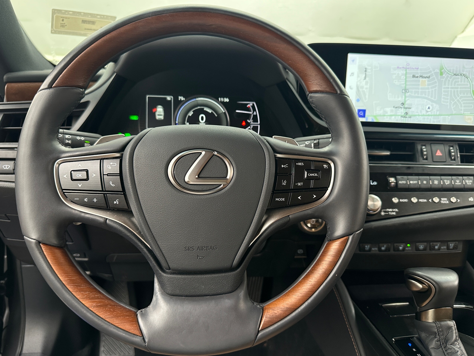 Thumbnail: 2025 Lexus ES - 4
