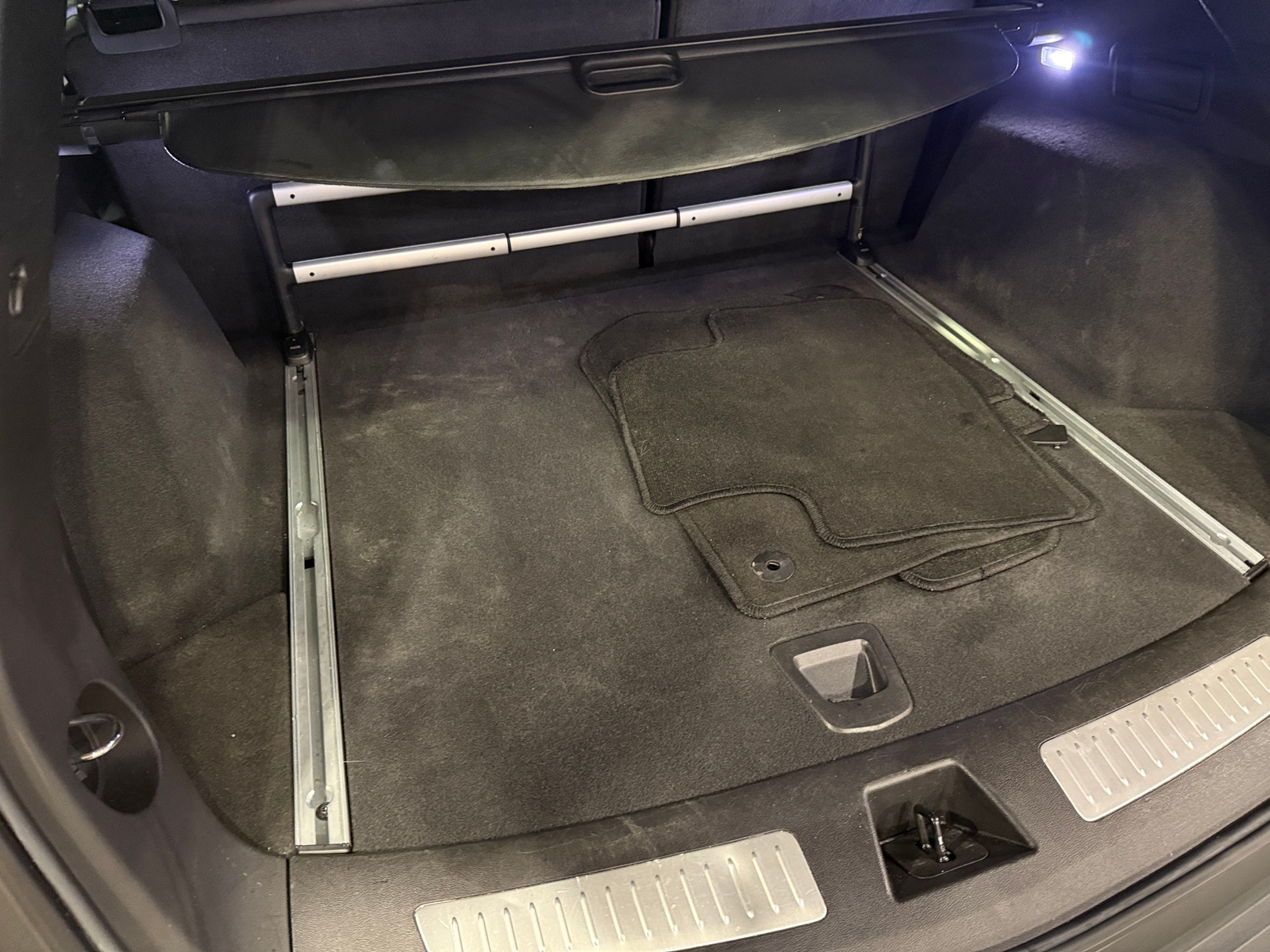 Thumbnail: 2025 Cadillac XT5 - 6