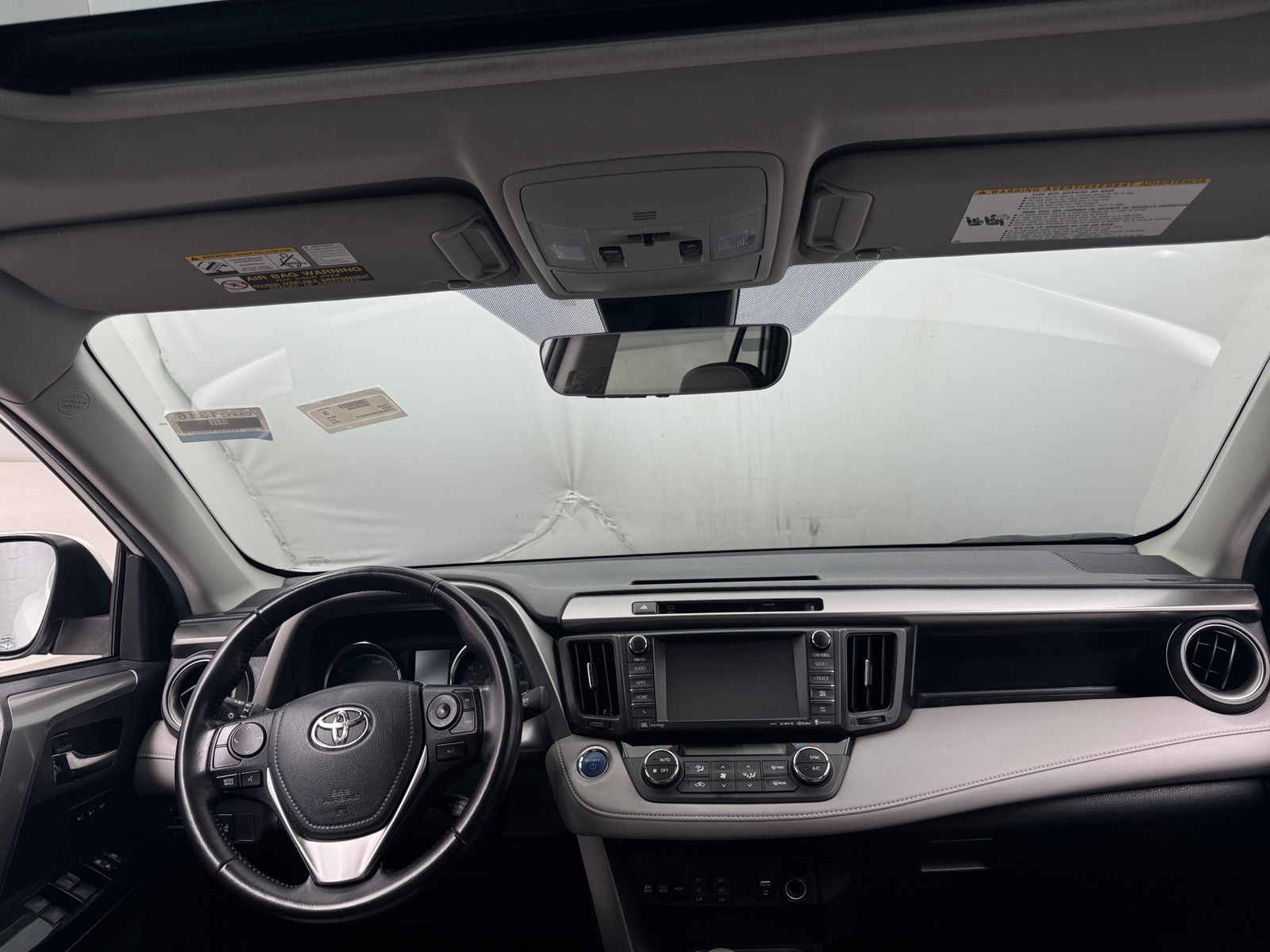 Thumbnail: 2016 Toyota RAV4 - 2