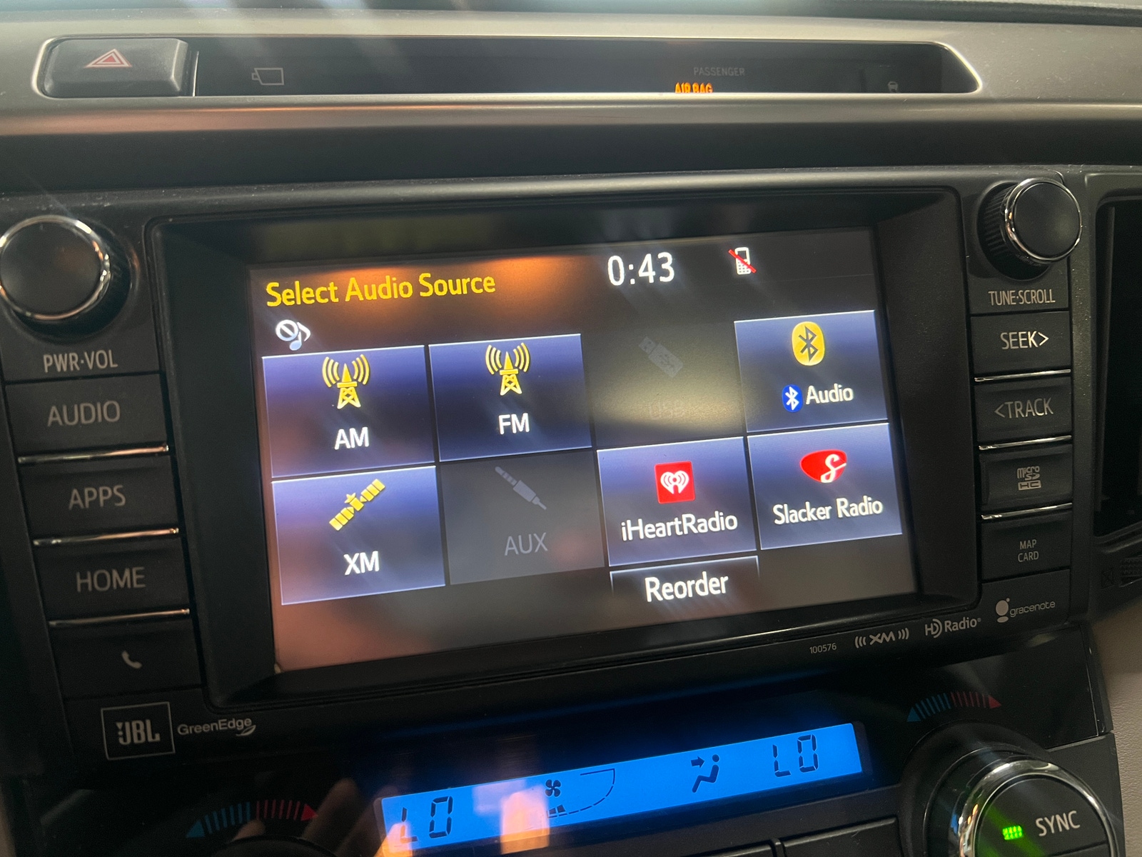 Thumbnail: 2016 Toyota RAV4 - 3
